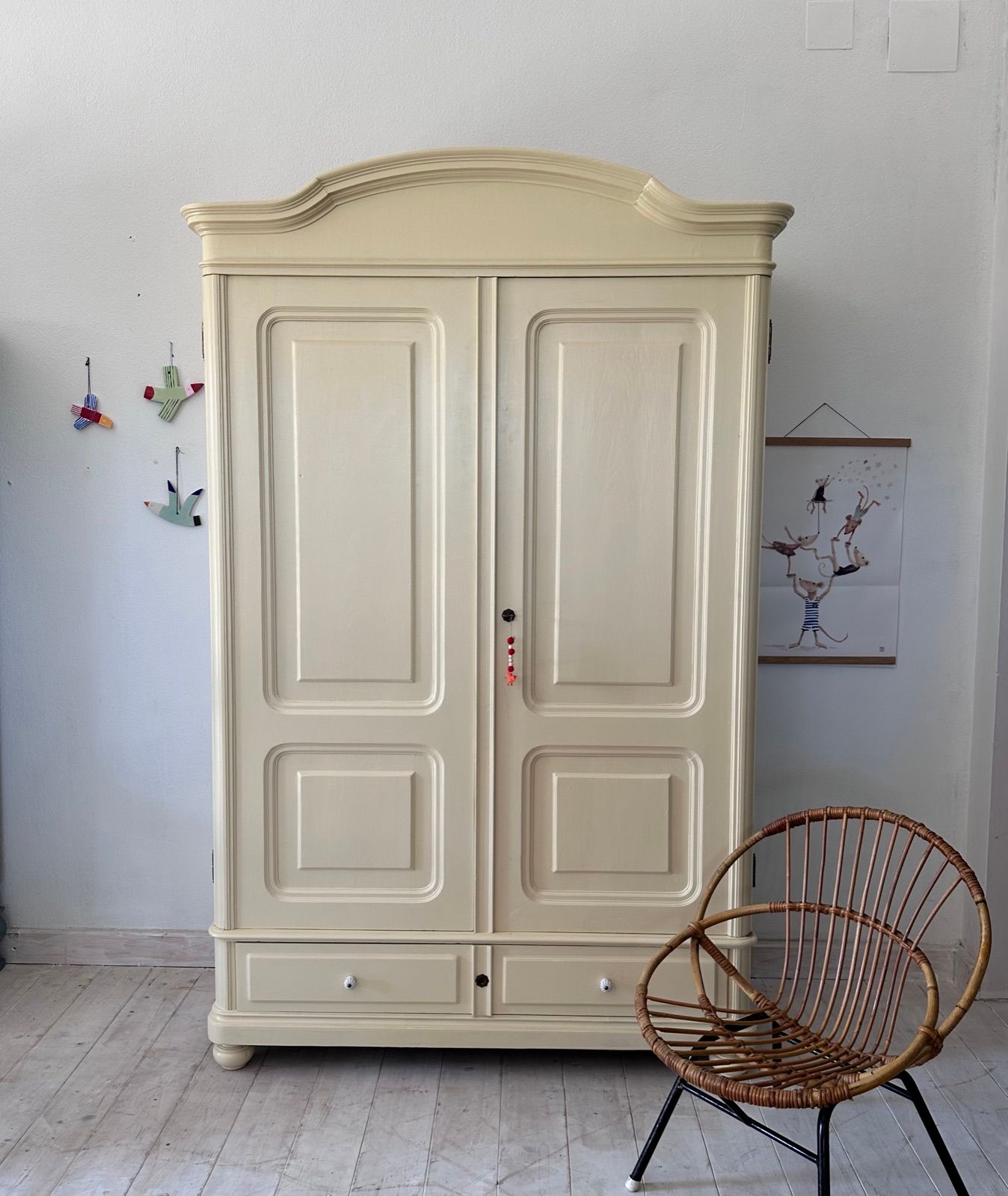 Vintage Kasten gelb