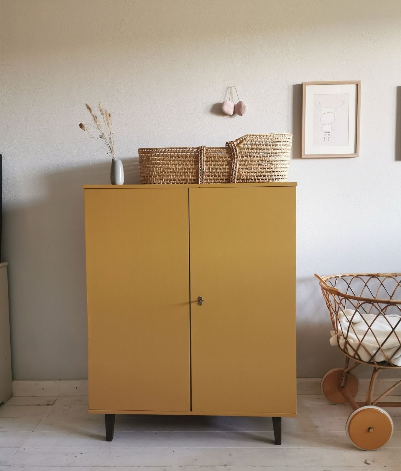 Highboard gelb
