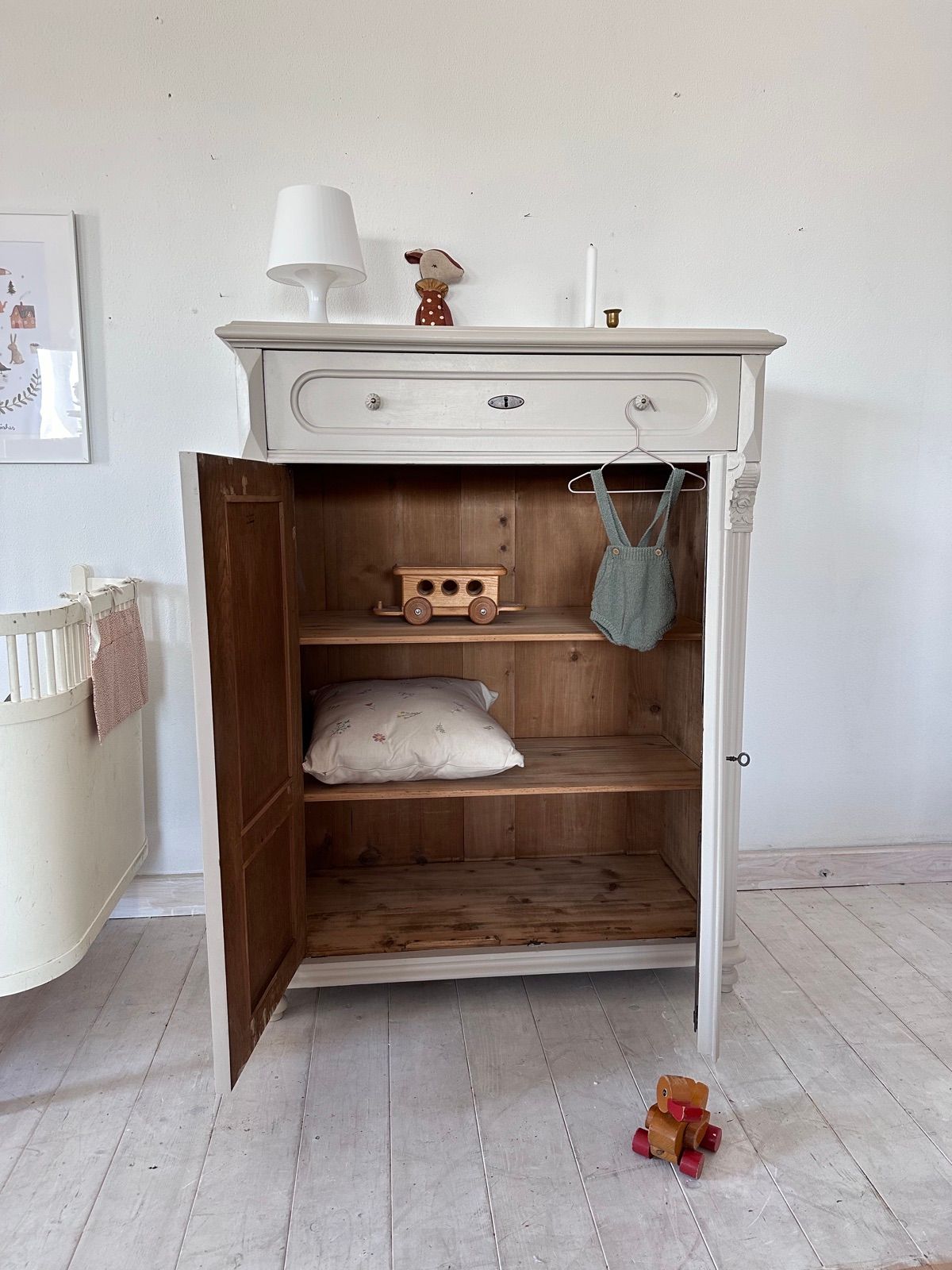Vintage Kommode beige, Ansicht 3