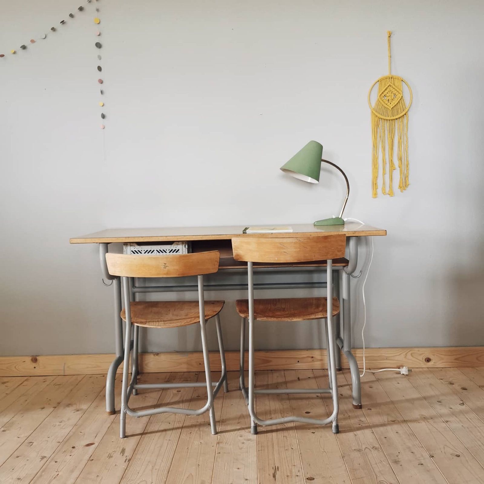 Vintage Schultisch grau, Ansicht 4