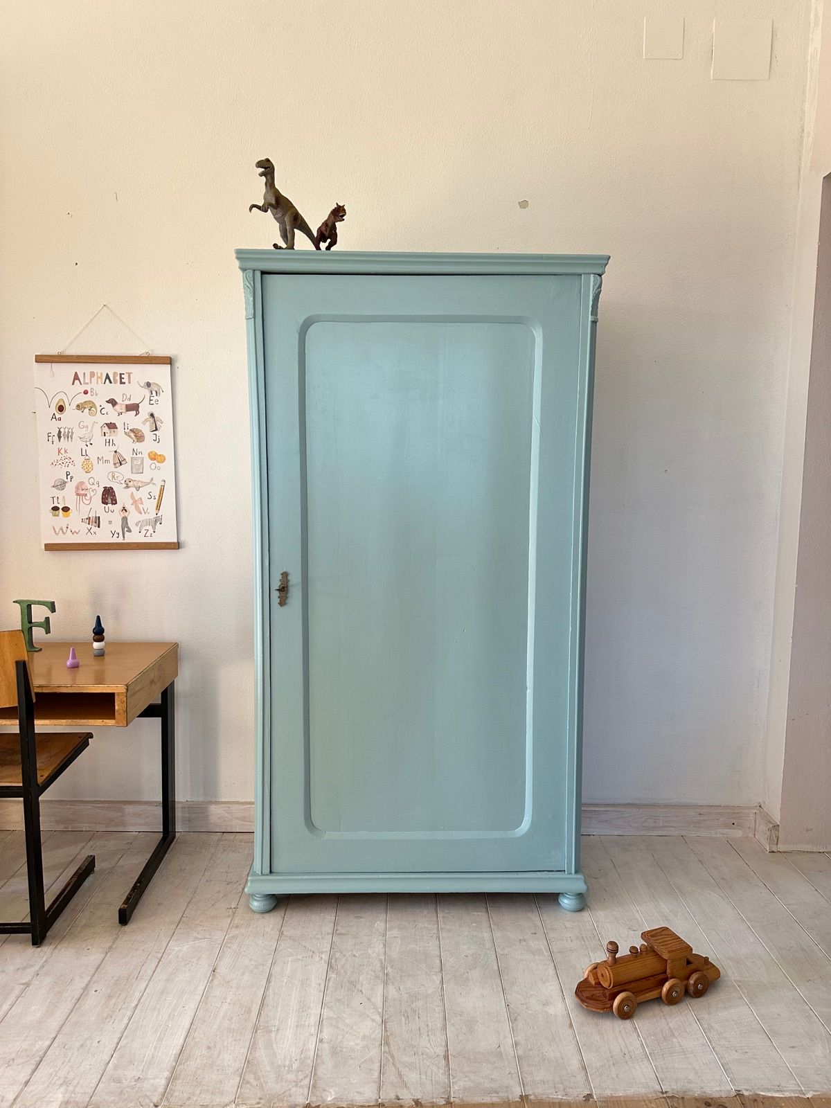 Vintage Kasten, 170 cm breit