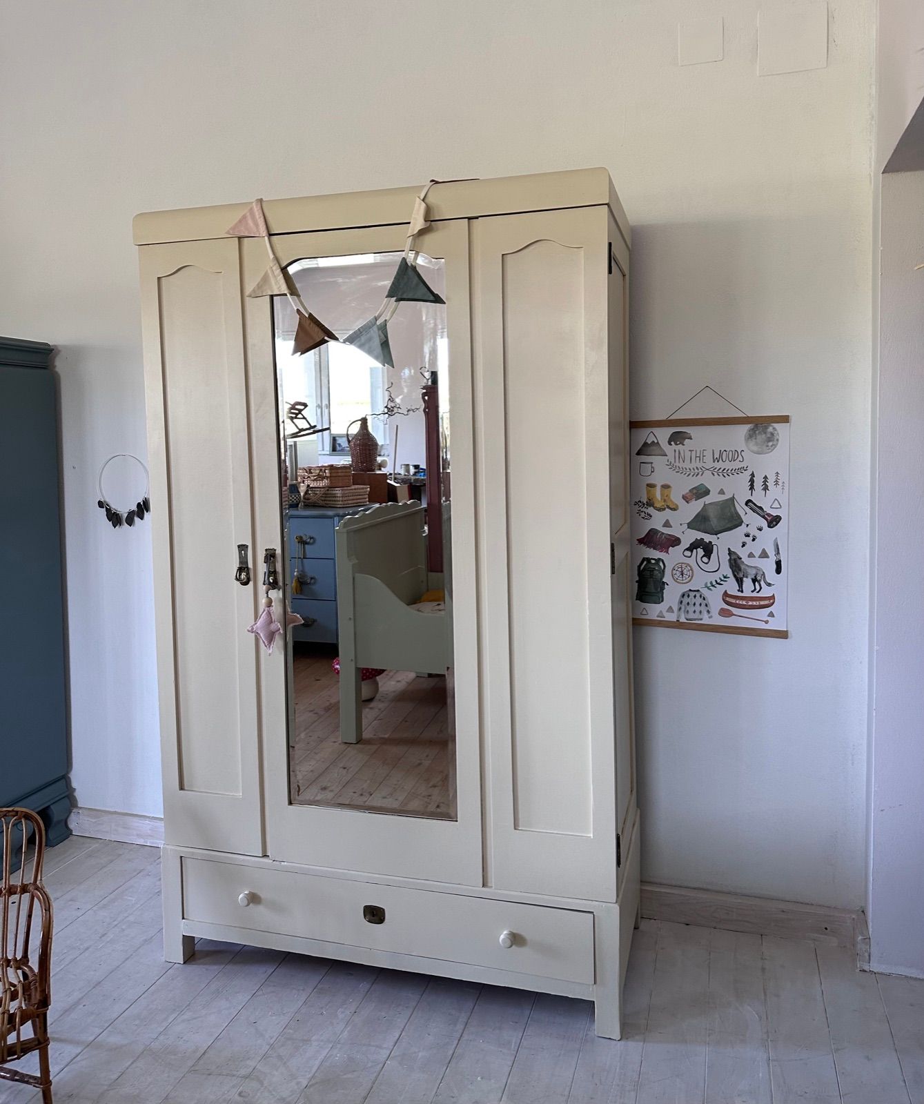 Vintage Kasten mit Spiegel