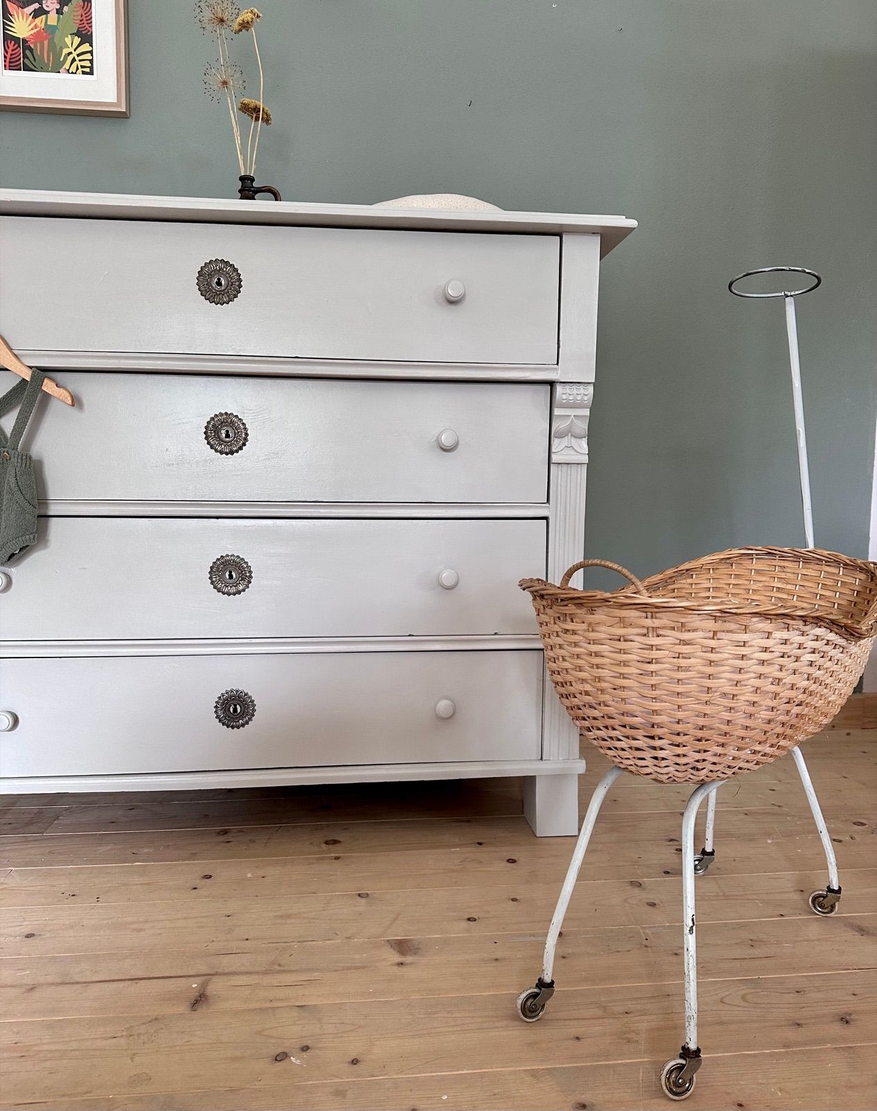 Vintage Kommode, 67 cm breit, Ansicht 4