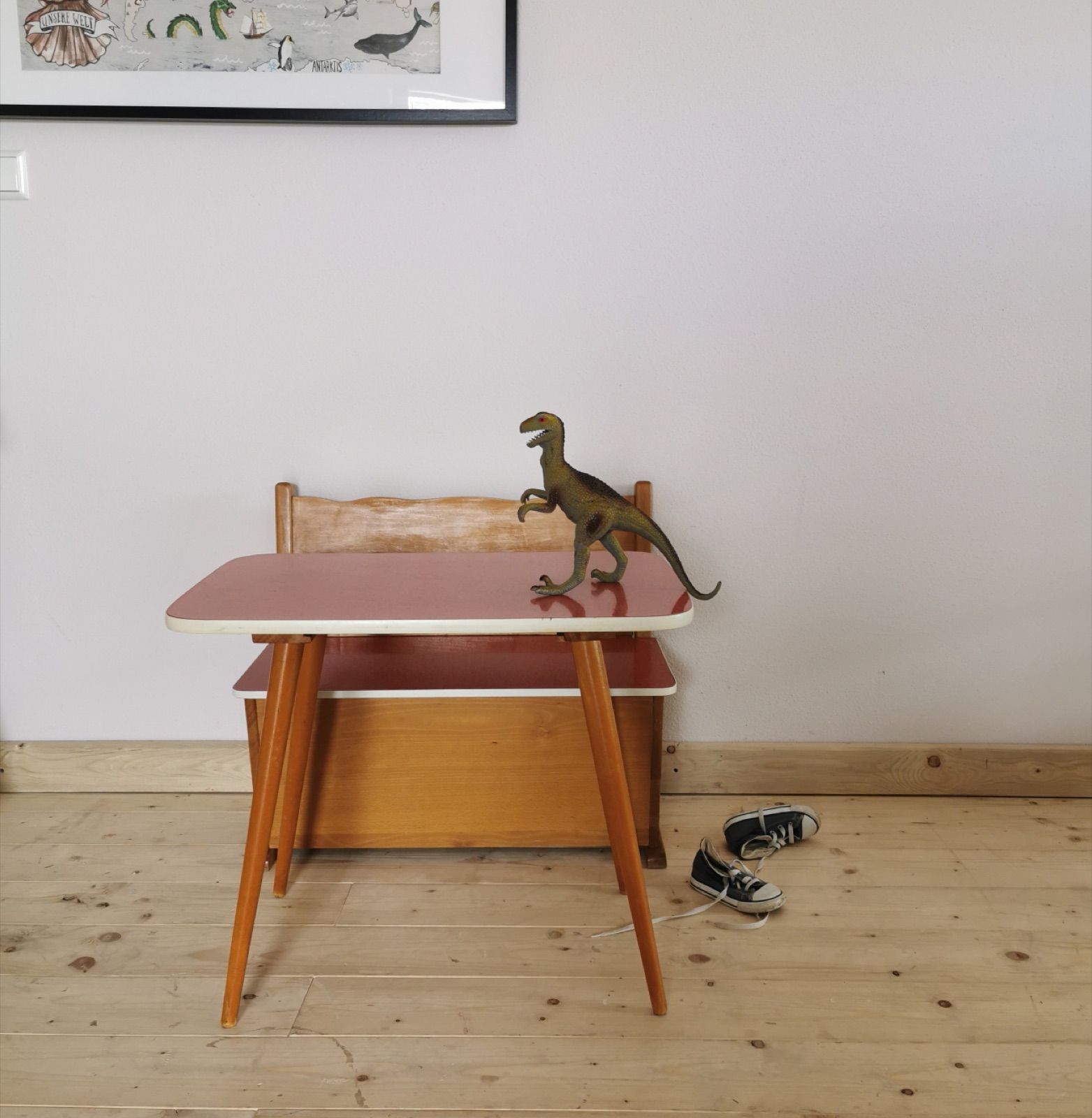 Retro Bank mit Tisch, Ansicht 2
