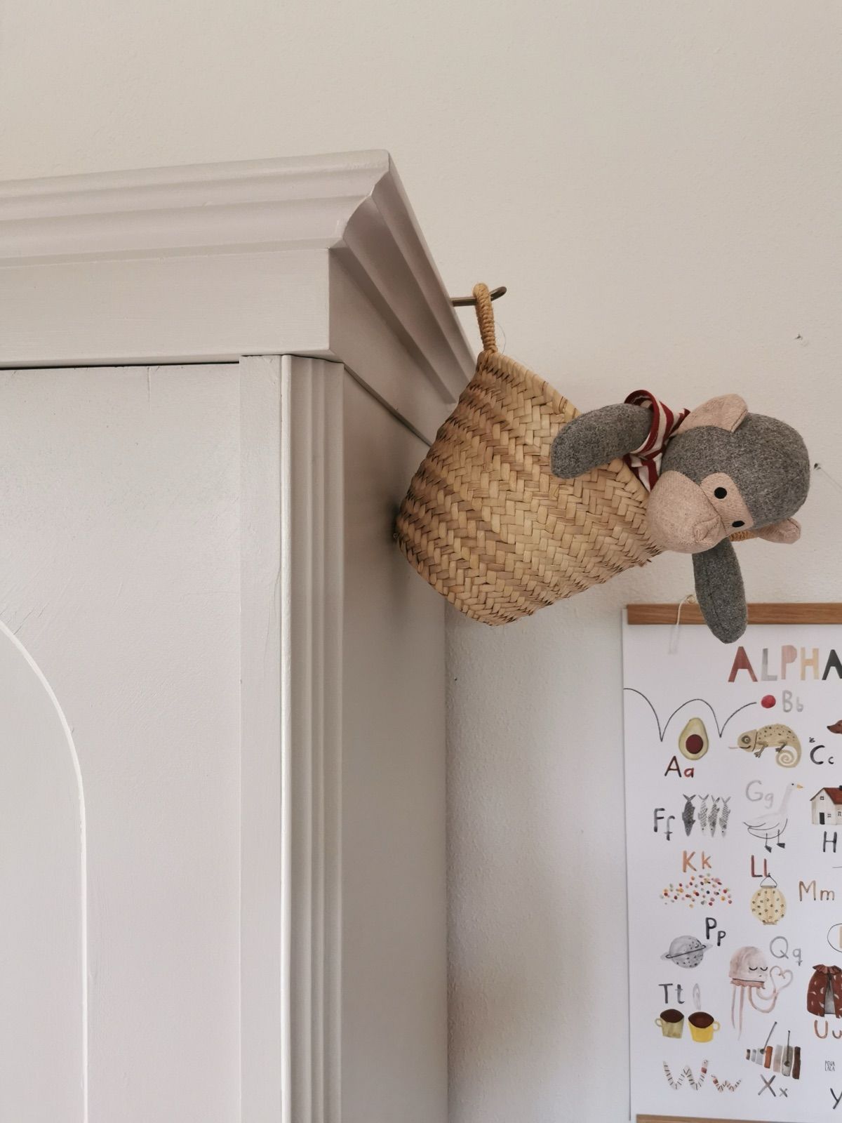 Vintage Steckkasten mit Gewandhaken, Ansicht 9