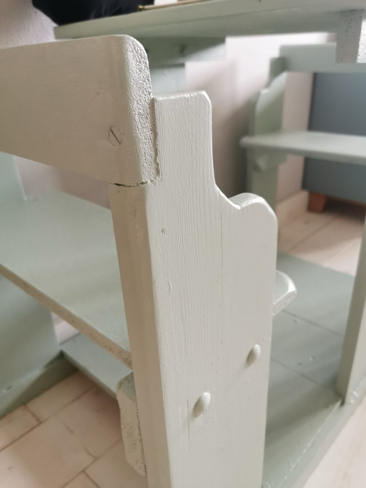 Robuste Vintage Bank mit Tisch, Ansicht 2