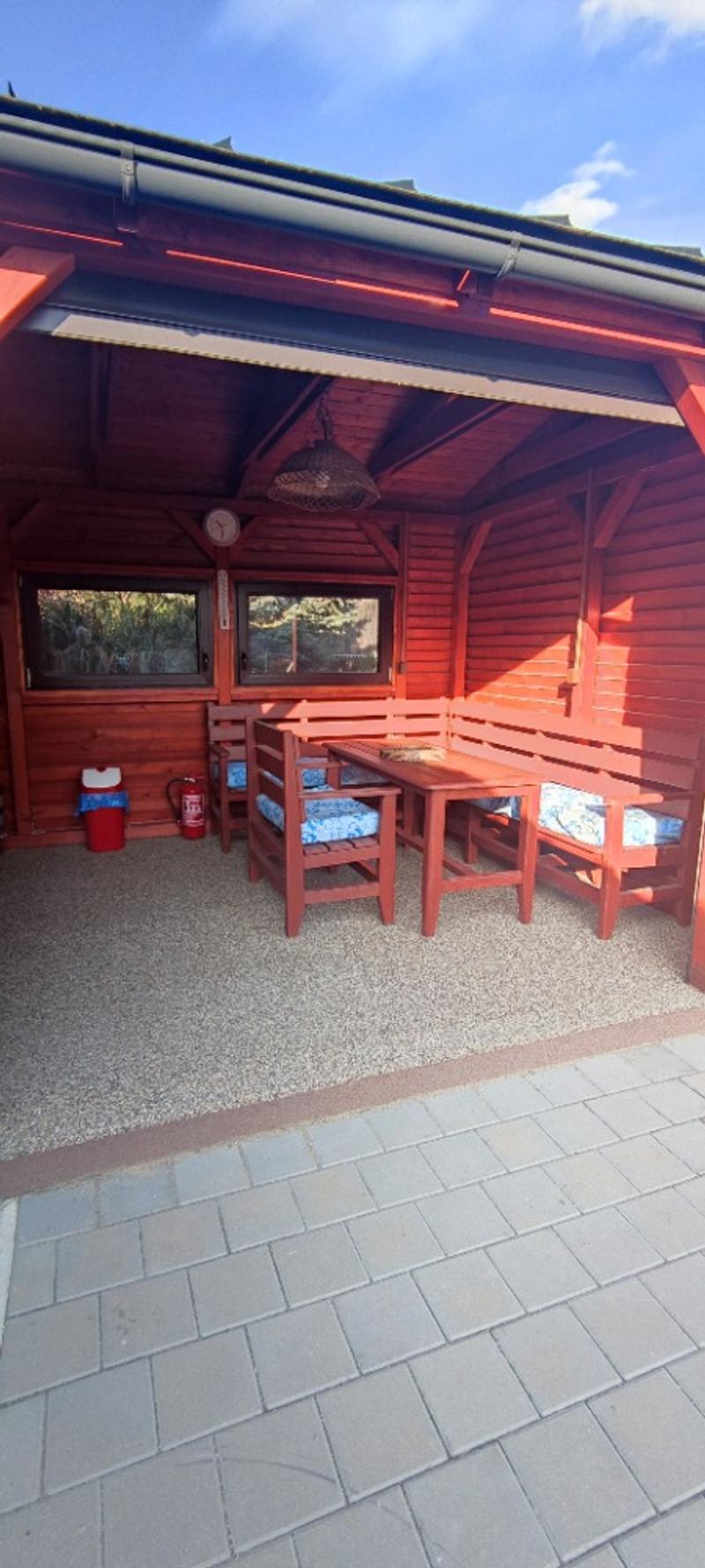 Červená pergola