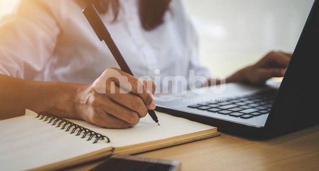 The Significance Of Immediate Feedback In Online Learning