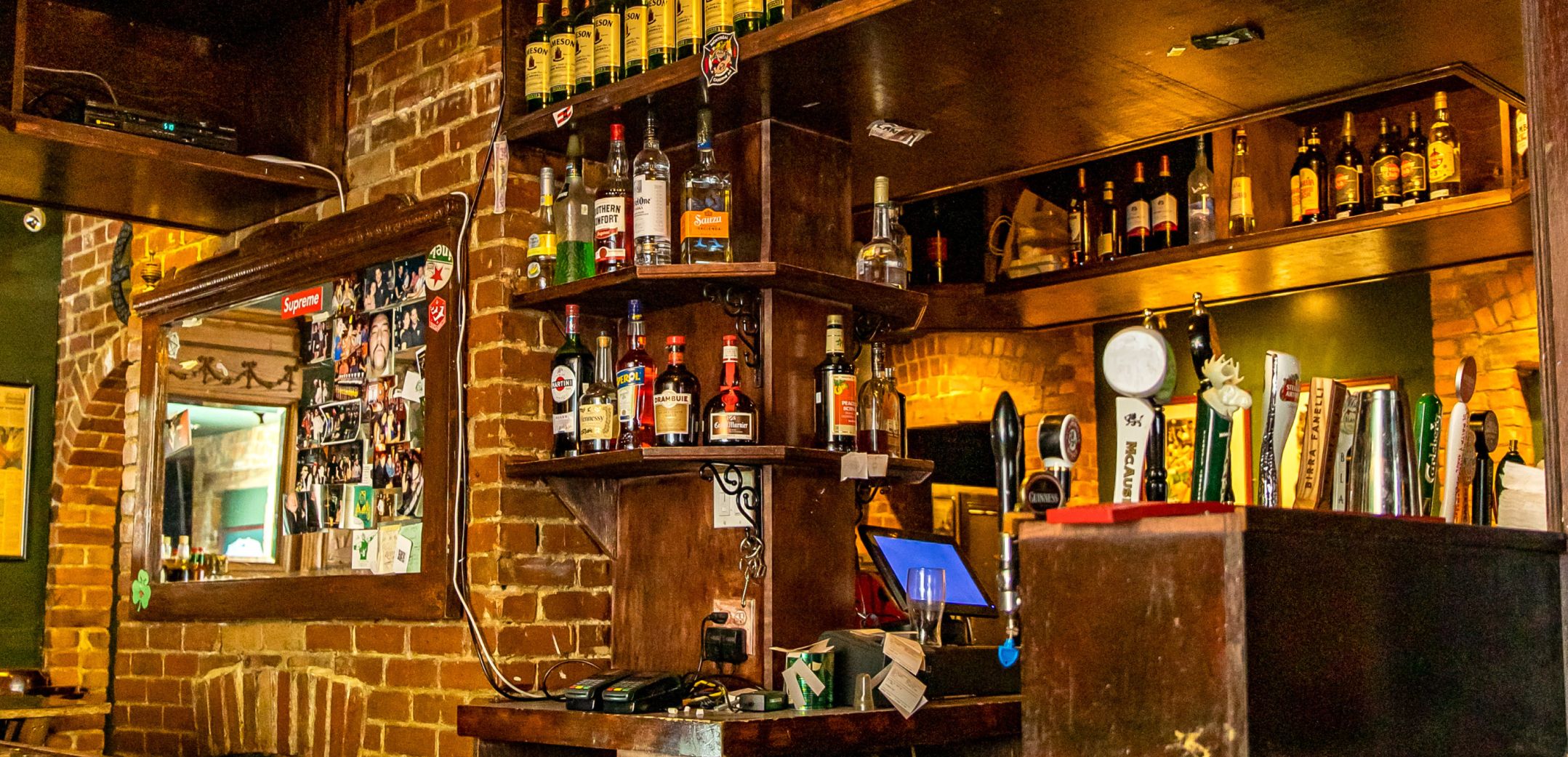 Hurley’s Irish Pub