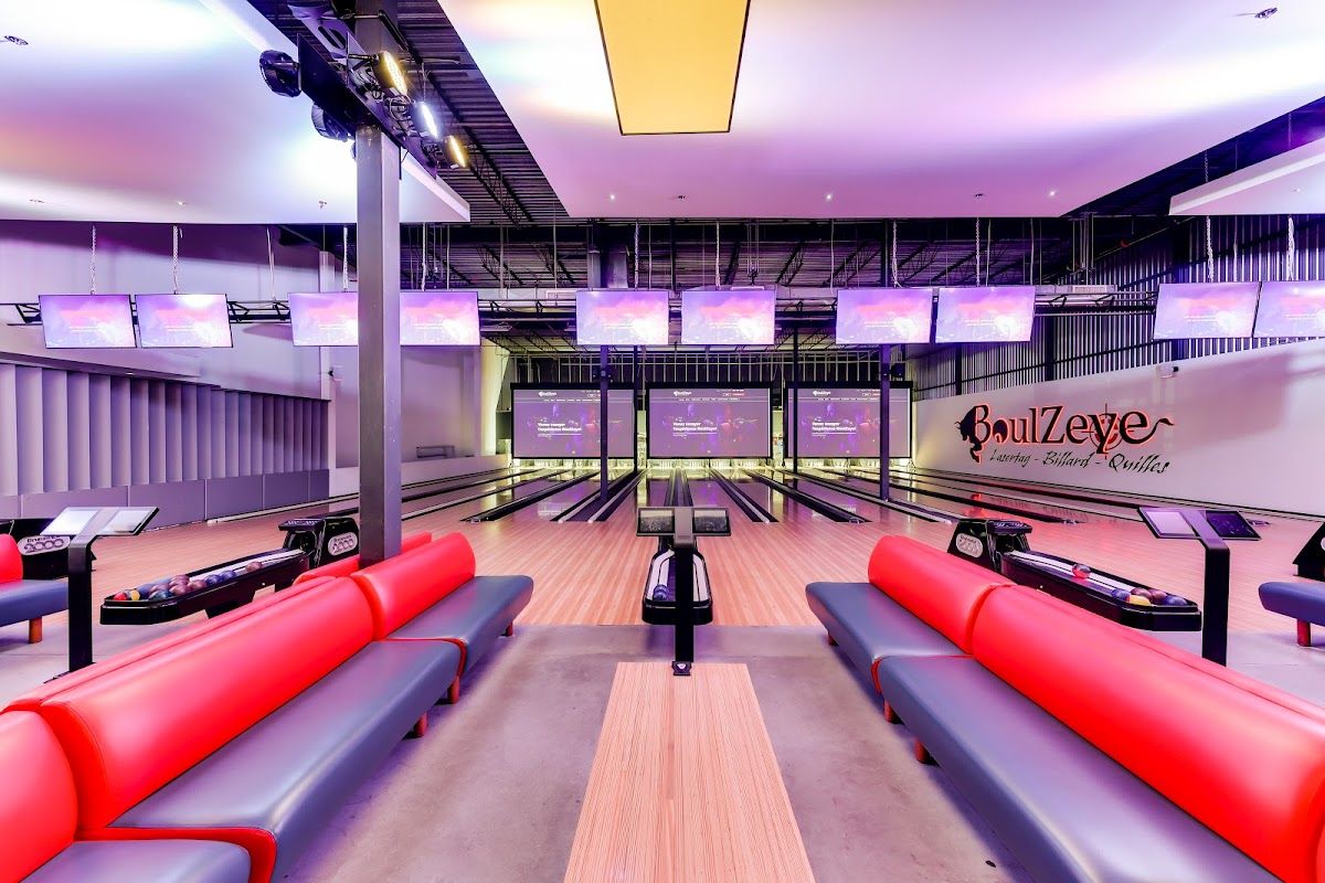 BoulZeye Pub & Attractions