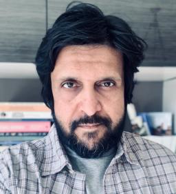  Suresh Raju