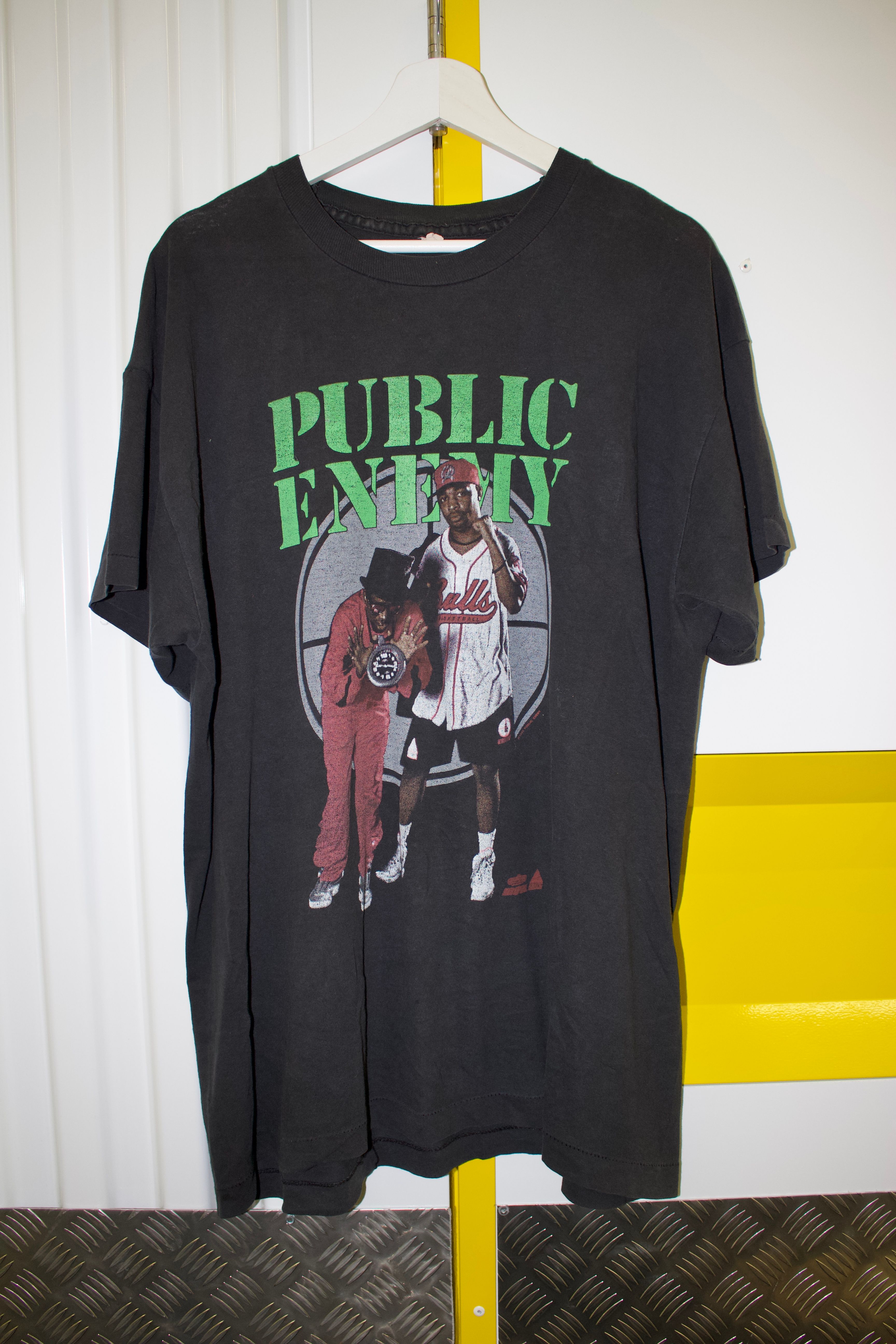 VINTAGE SHIRT CARROUSEL
