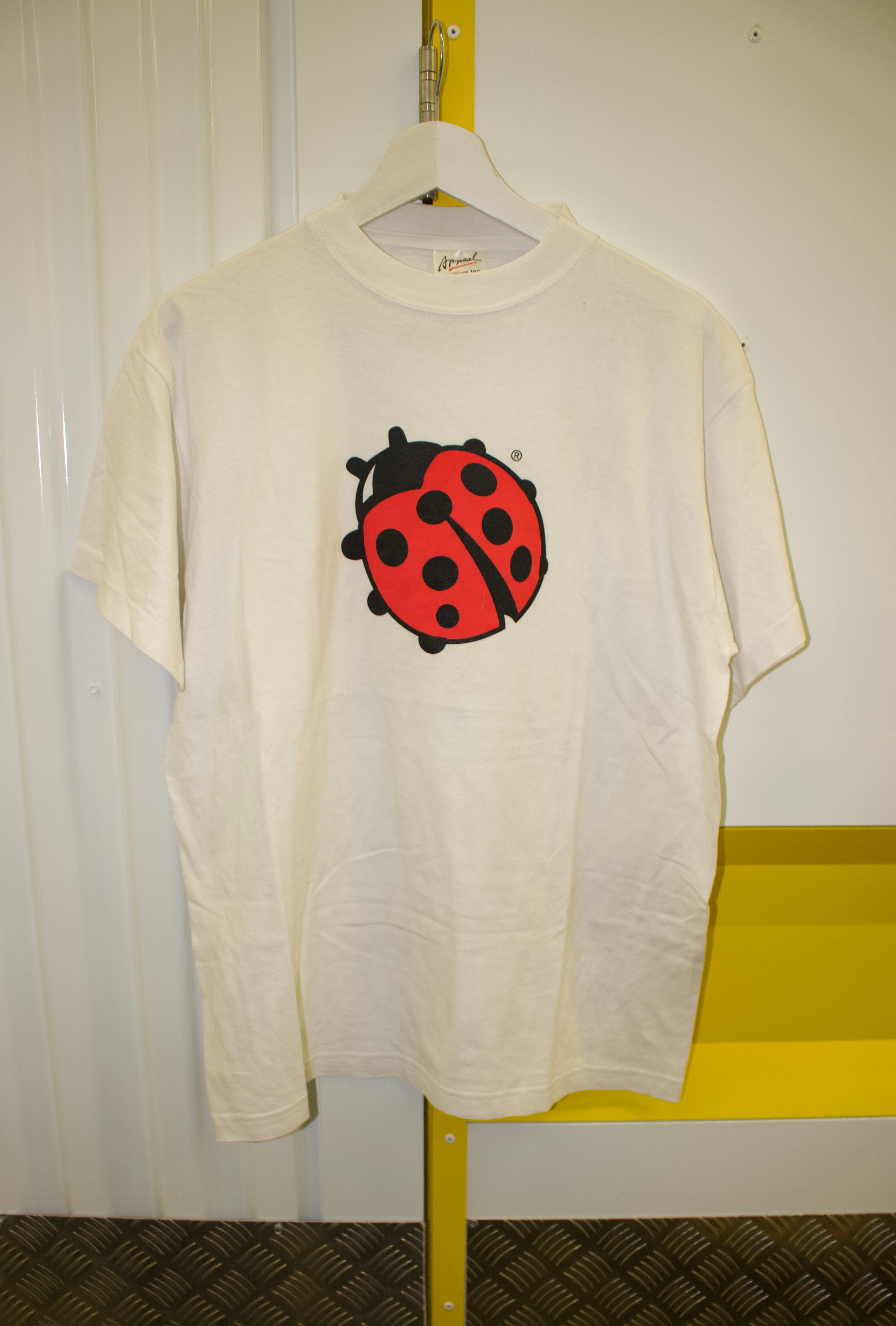 SHIRT CARROUSEL