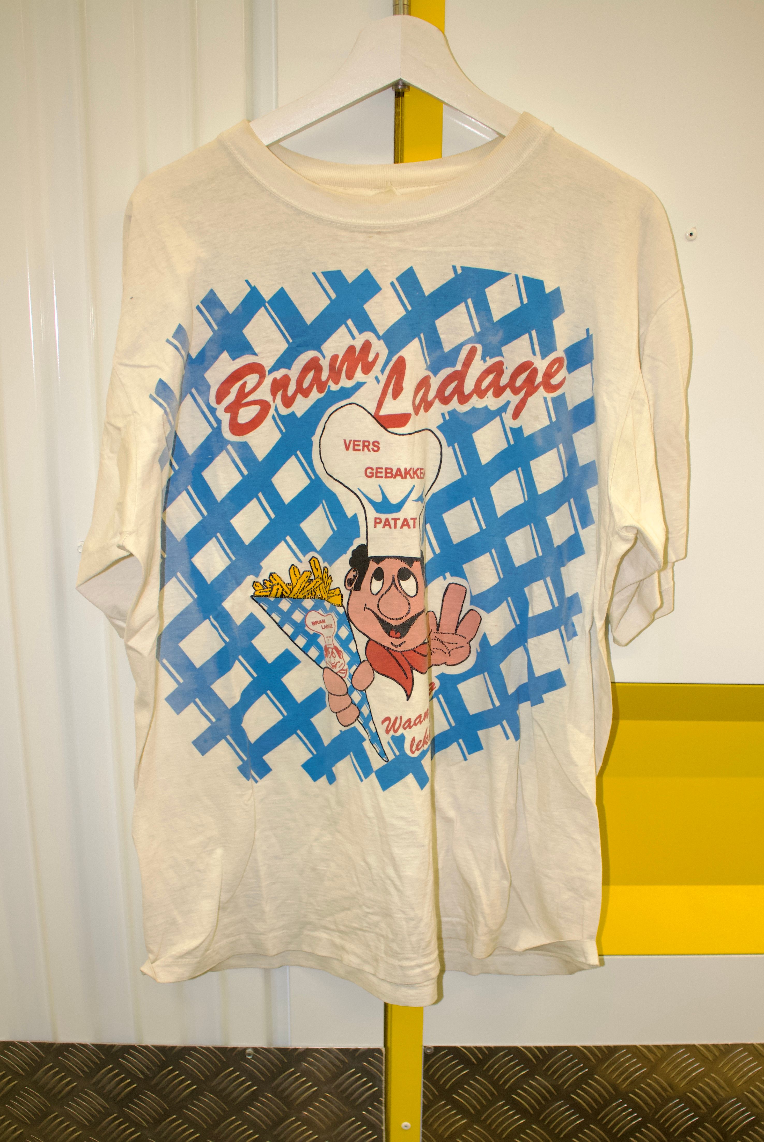 VINTAGE SHIRT CARROUSEL