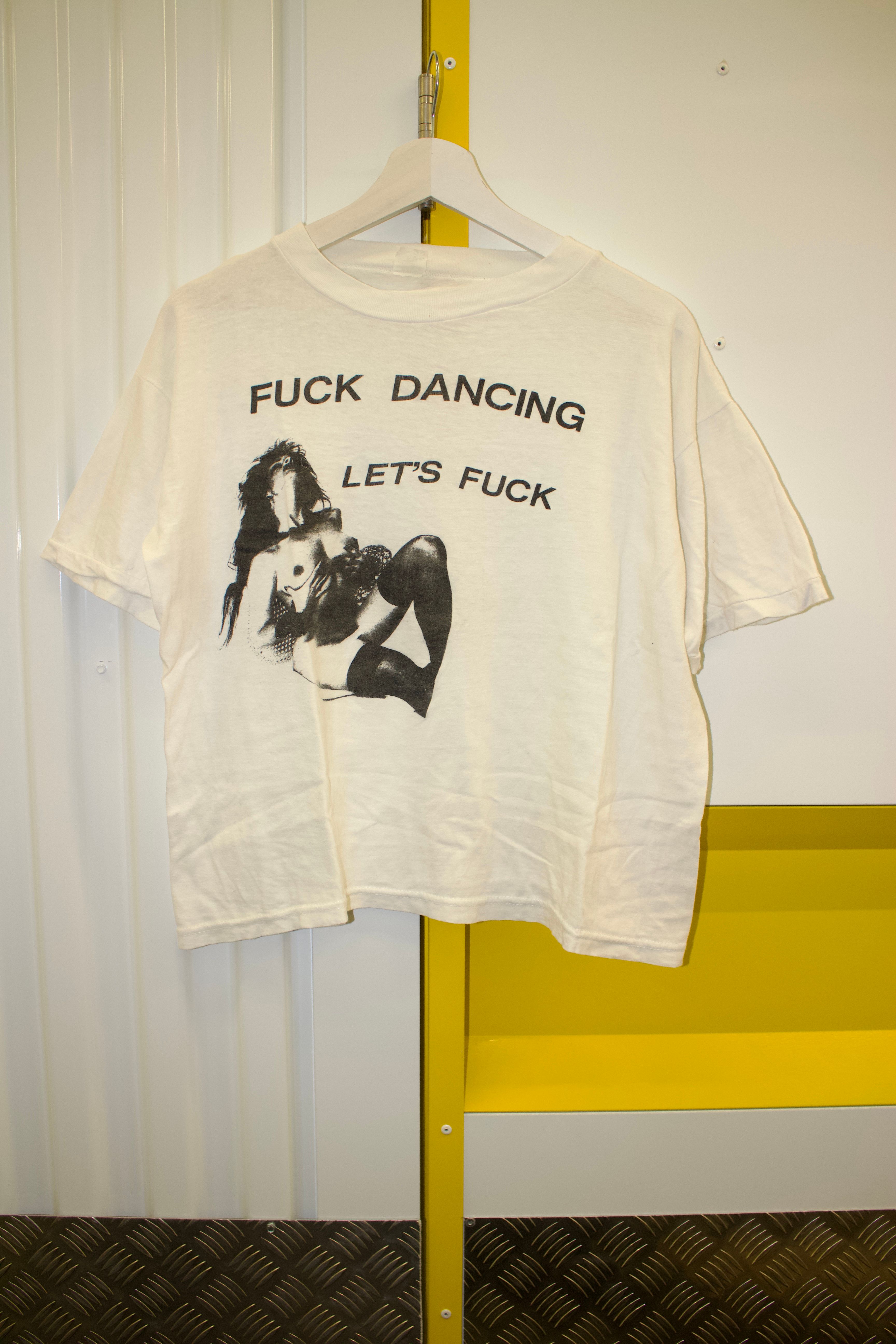 VINTAGE SHIRT CARROUSEL