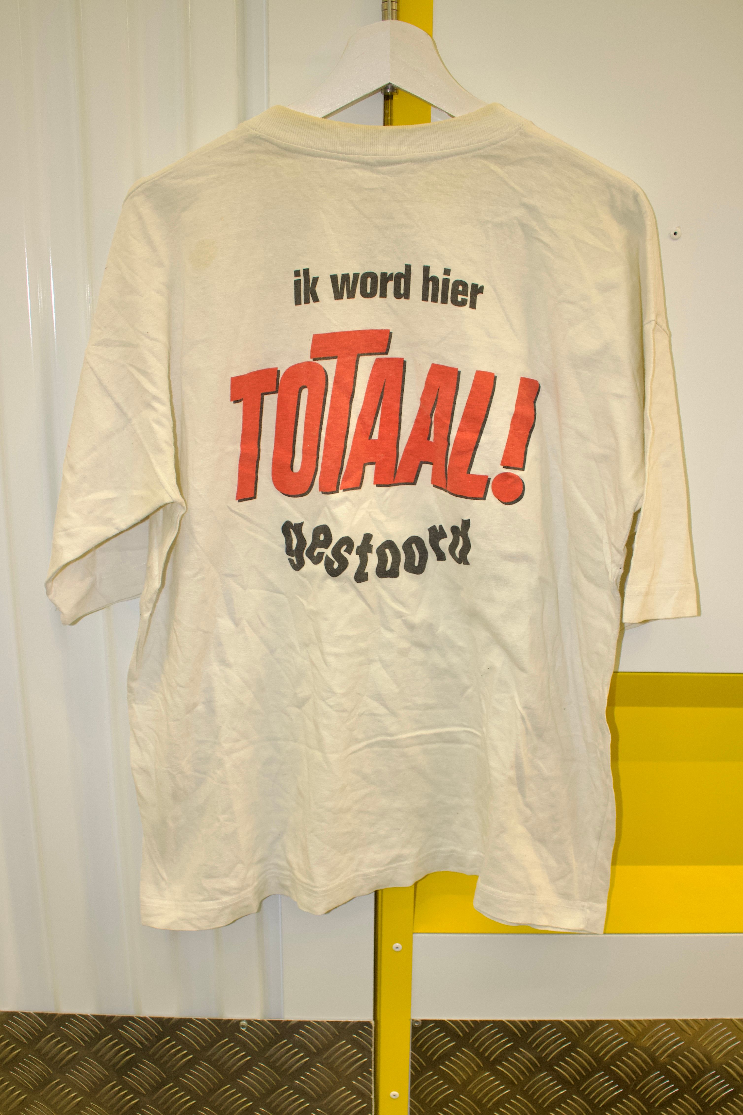 VINTAGE SHIRT CARROUSEL