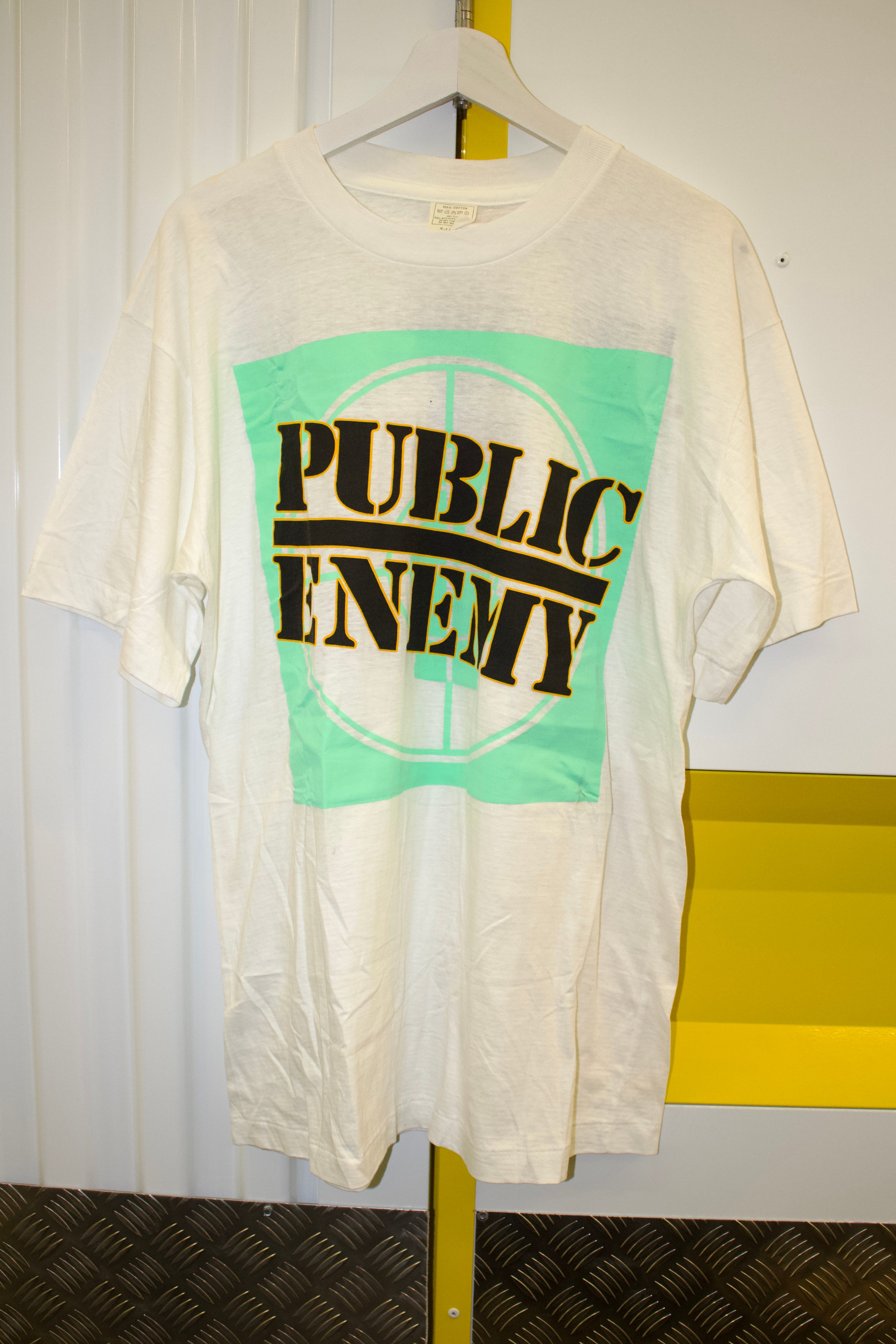 SHIRT CARROUSEL