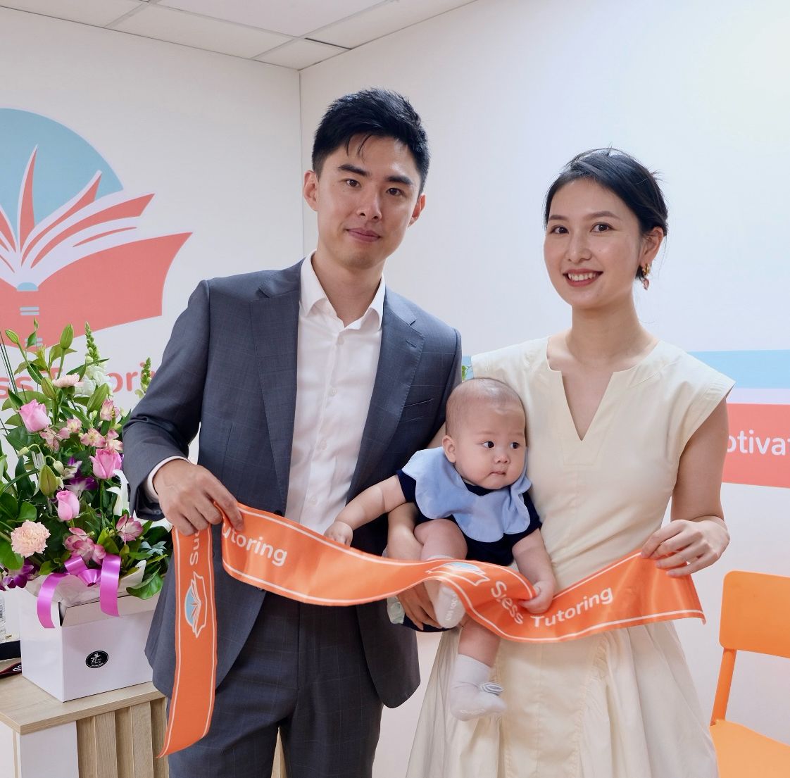 Sam Shen with Family