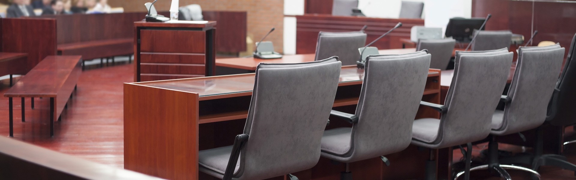 Cover Image for Lawsuit Protocol: Call attorneys, but Take Time for Business