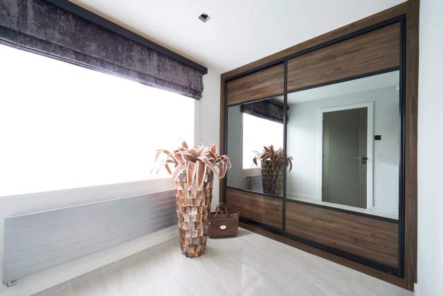 Fitted bedroom furniture