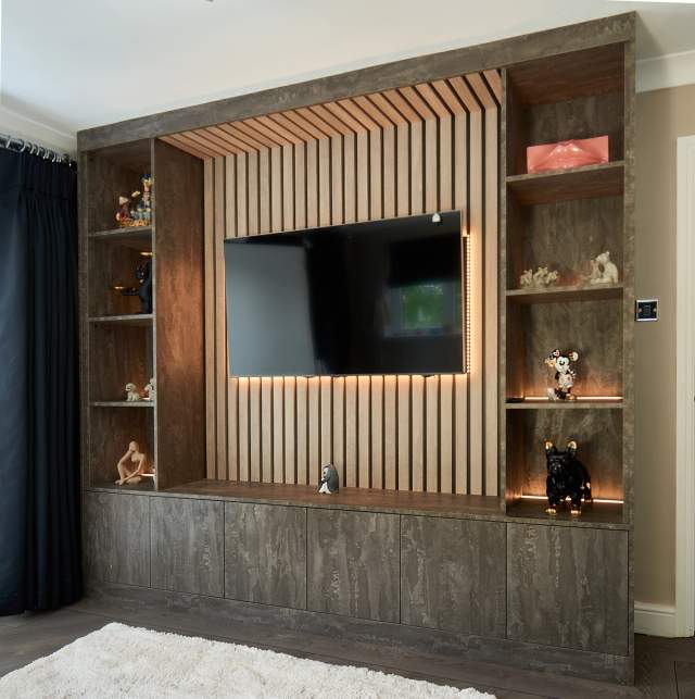 media-unit-slatted