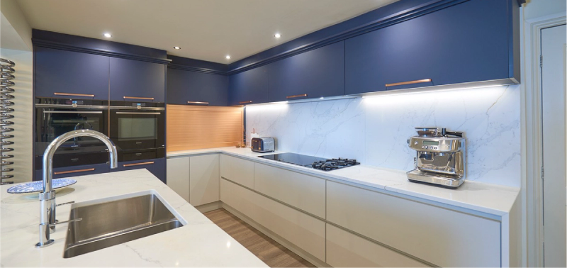 Bespoke kitchen with Calacatta gold worktops