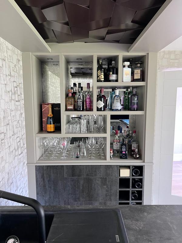 Home bar detail
