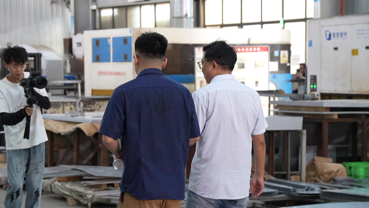 The Hidden Cost of "Cheapest": A Guide to Smarter Supplier Selection