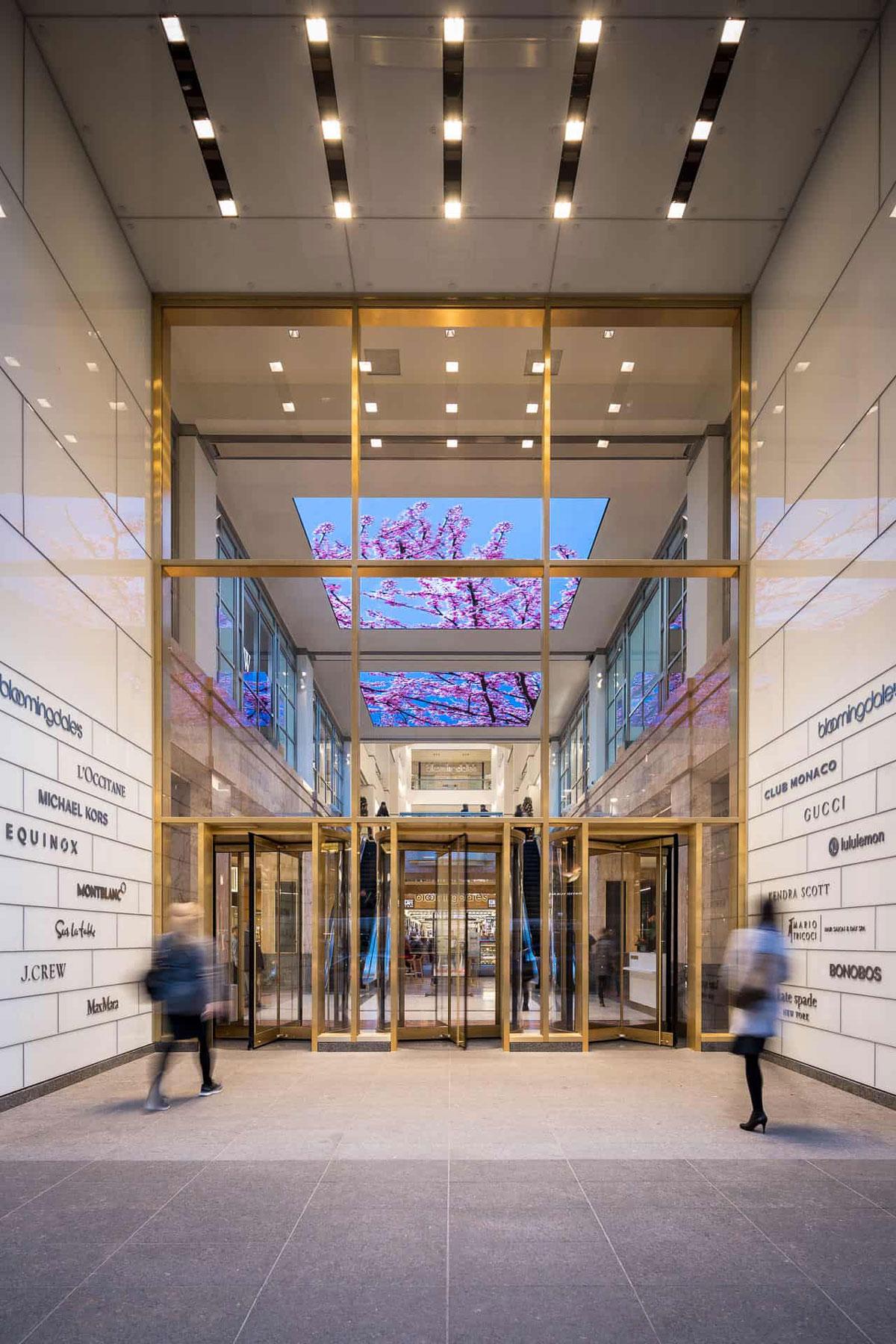 900 North Michigan Shops