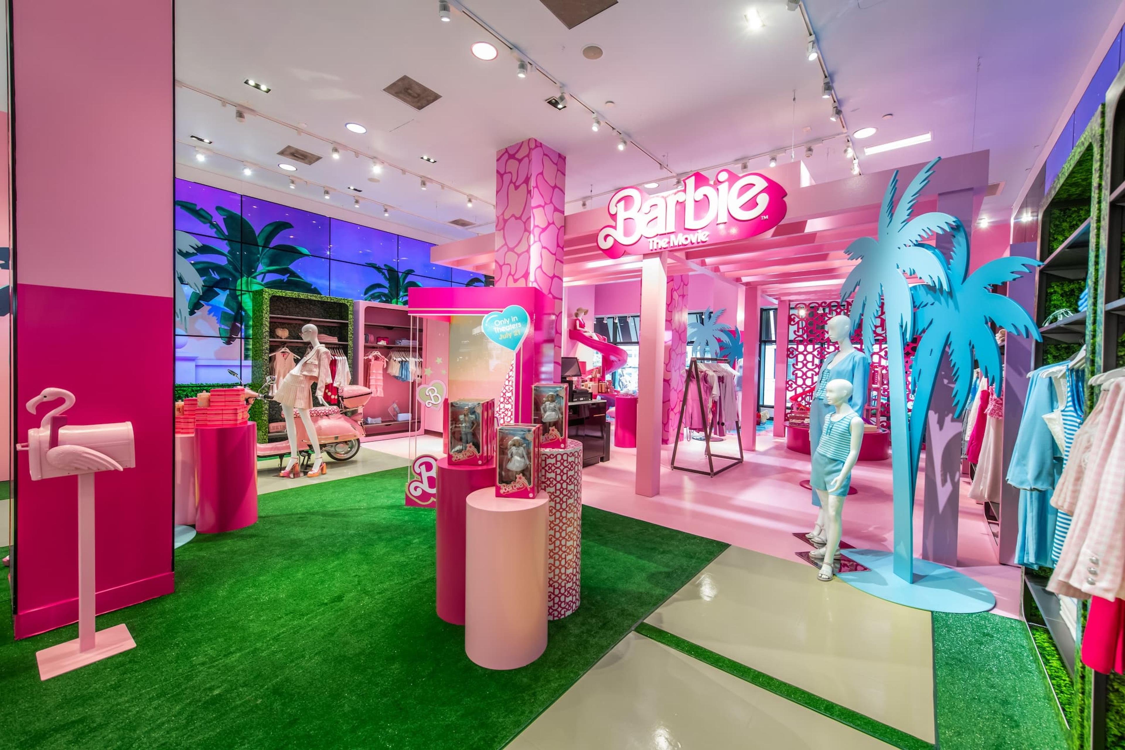 The Carousel @ Bloomingdale's Immersive Retail Popup