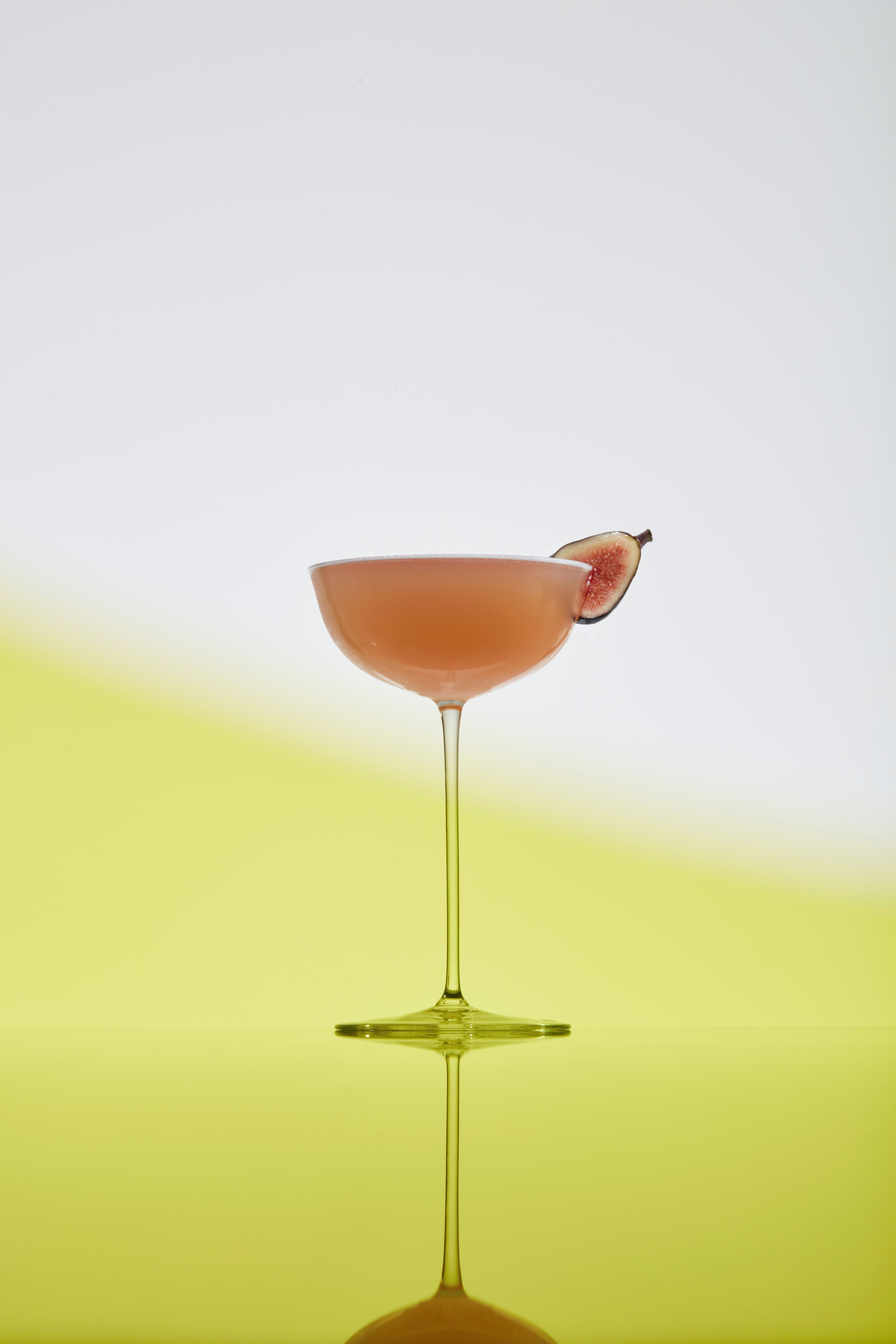 A Fizzy Affair: Cranberry Cocktail Recipe - Aplós