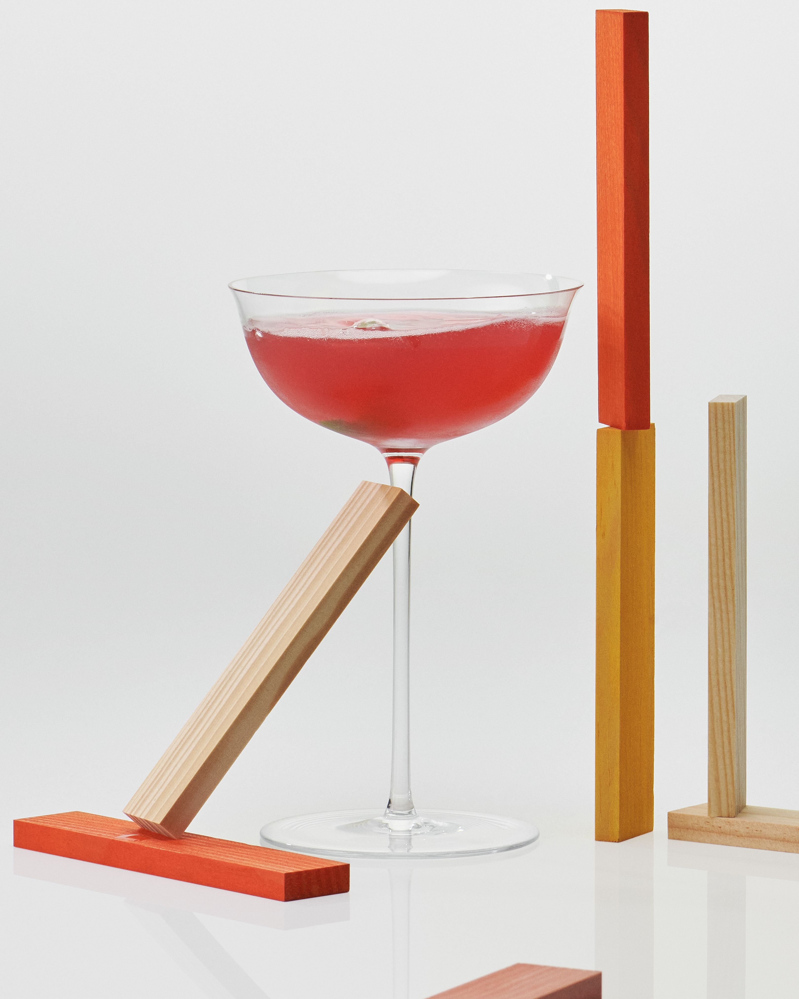 Swinging Around the Hips: Cranberry Juice Cocktail - Aplós