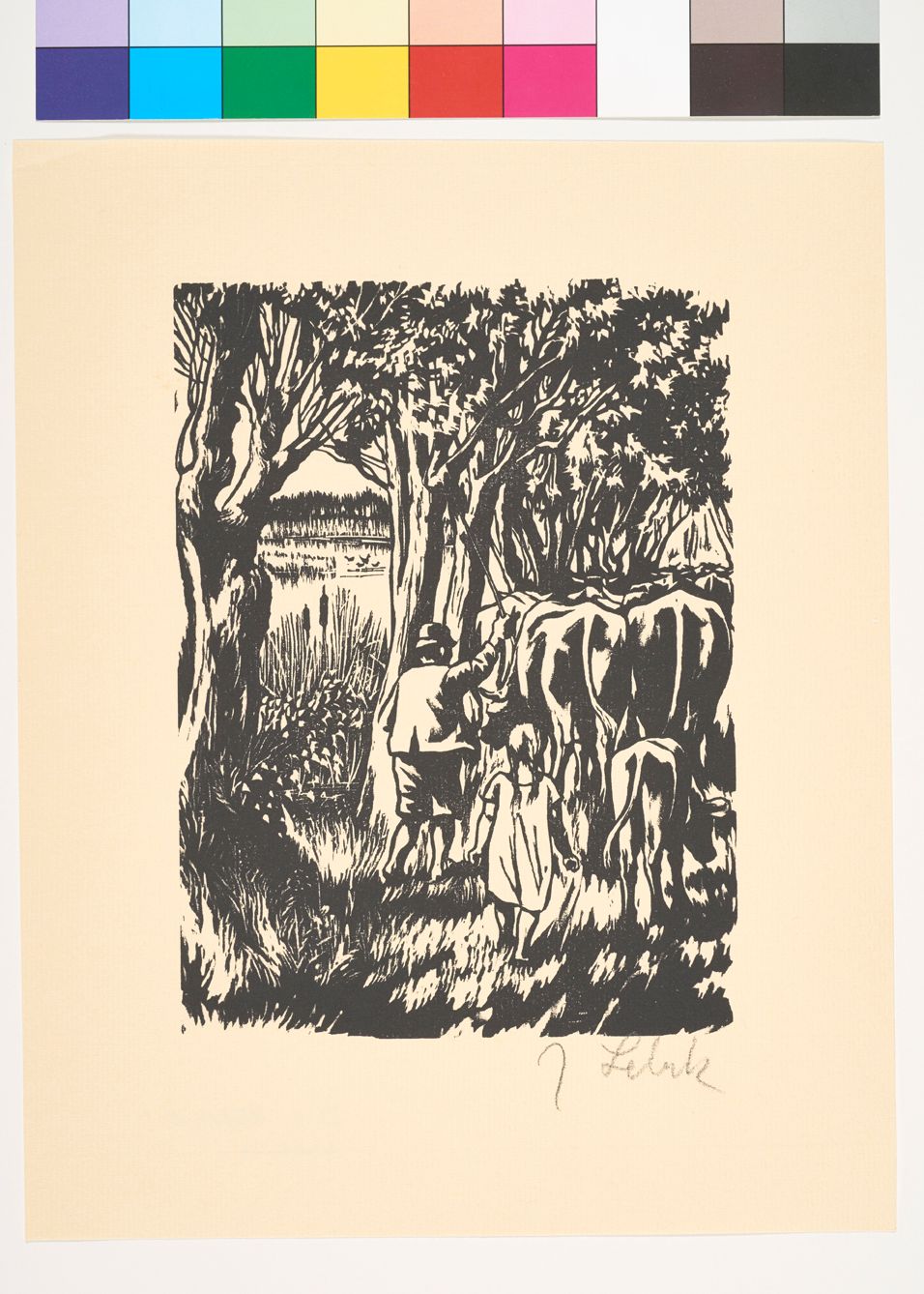 Vor einer Baumreihe treibt ein Bauer eine Rinderherde mit einem Stock an. ein Mädchen in weißem Kleid und mit Zöpfen geht hinter ihnen her.