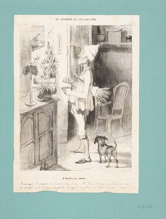 Zeichnung. Ein stehender Mann in Pyjama mit Katze, Hund und einem Vogel. Unter dem Arm trägt er ein Staubwedel.