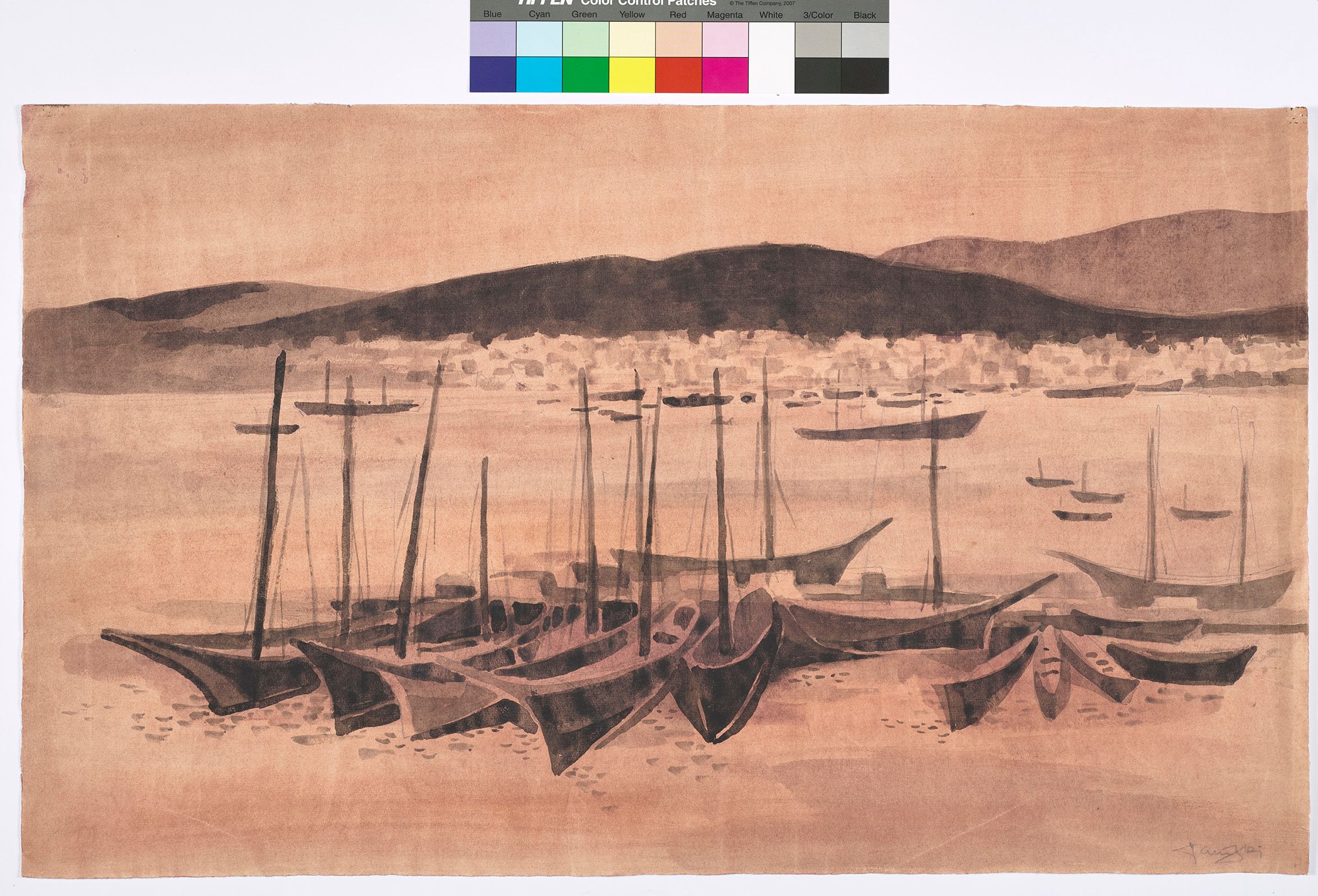 Aquarell. Gestrandete Boote am Hafen von Palma. Im Hintergrund sind weitere Boote und eine Hafenstadt zu sehen. 