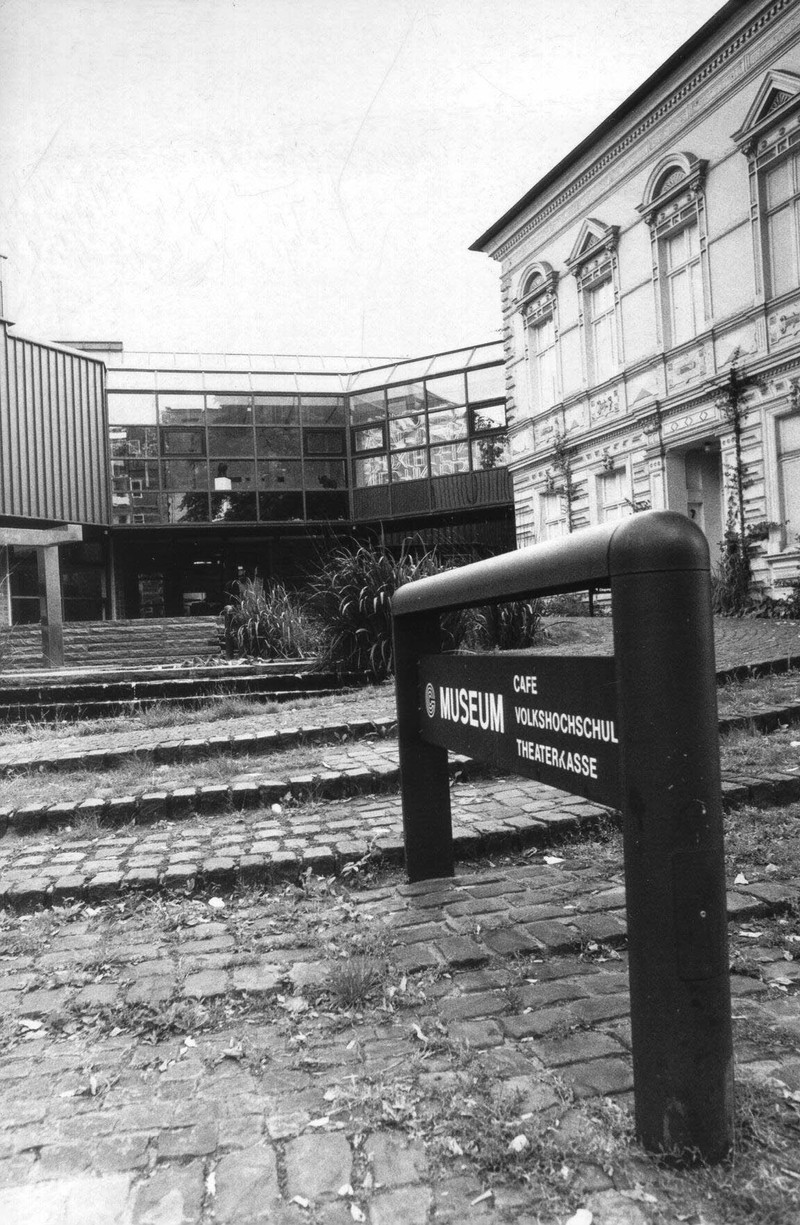 Aufnahme von der Eingangsseite des Museums. Foto: StadtA Ge, FS I 7793
