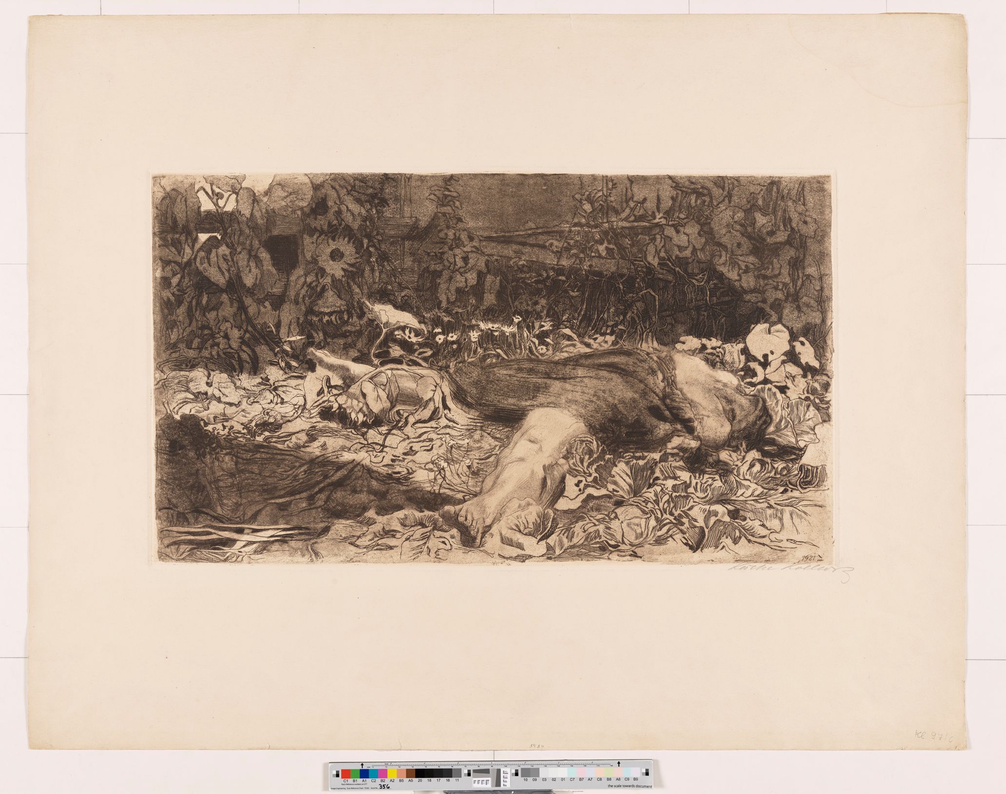 In einem Blumenbeet liegt eine nur mit einem Tuch notdürftig bedeckte Person mit überstrecktem Kopf und gespreizten Beinen zwischen den Pflanzen. Ein Mädchen blickt oben links über einen Zaun auf sie herab.