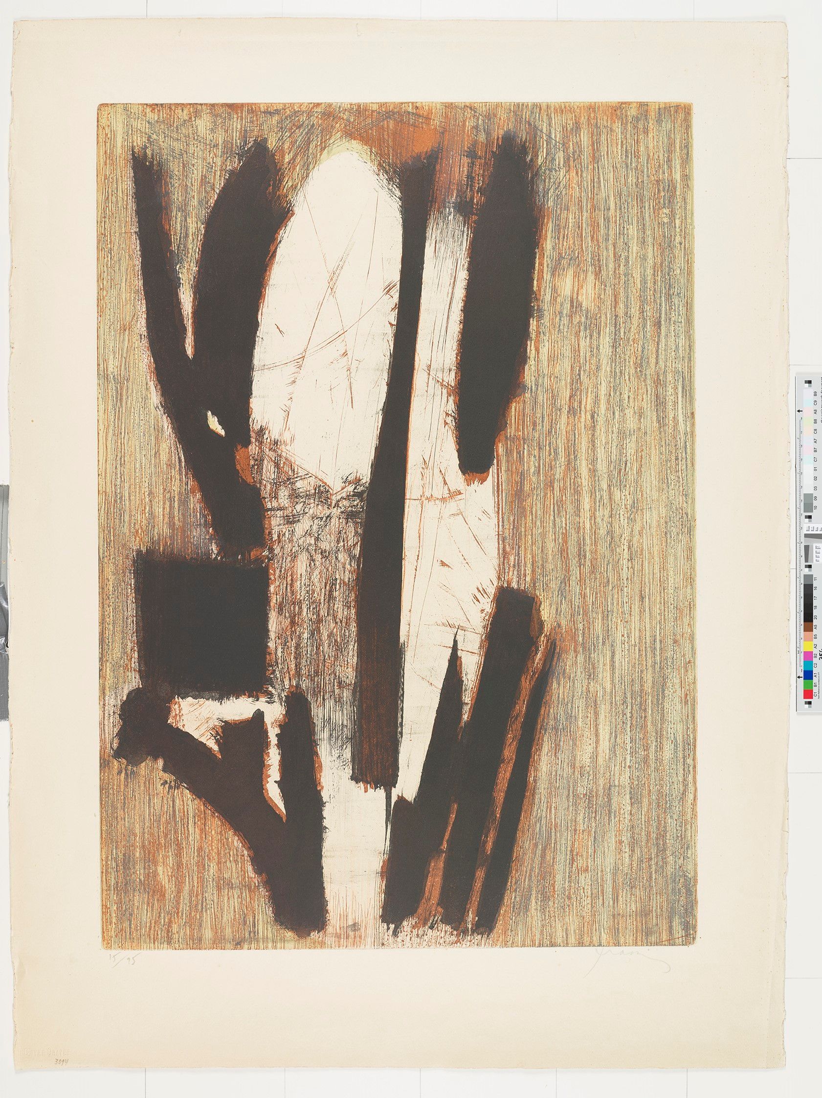 Auf einem Untergrund aus feinen senkrechten Linien werden ovale und rechteckige weiße Felder mit Einkratzungen von breiten, astähnlichen Strichen eingerahmt.