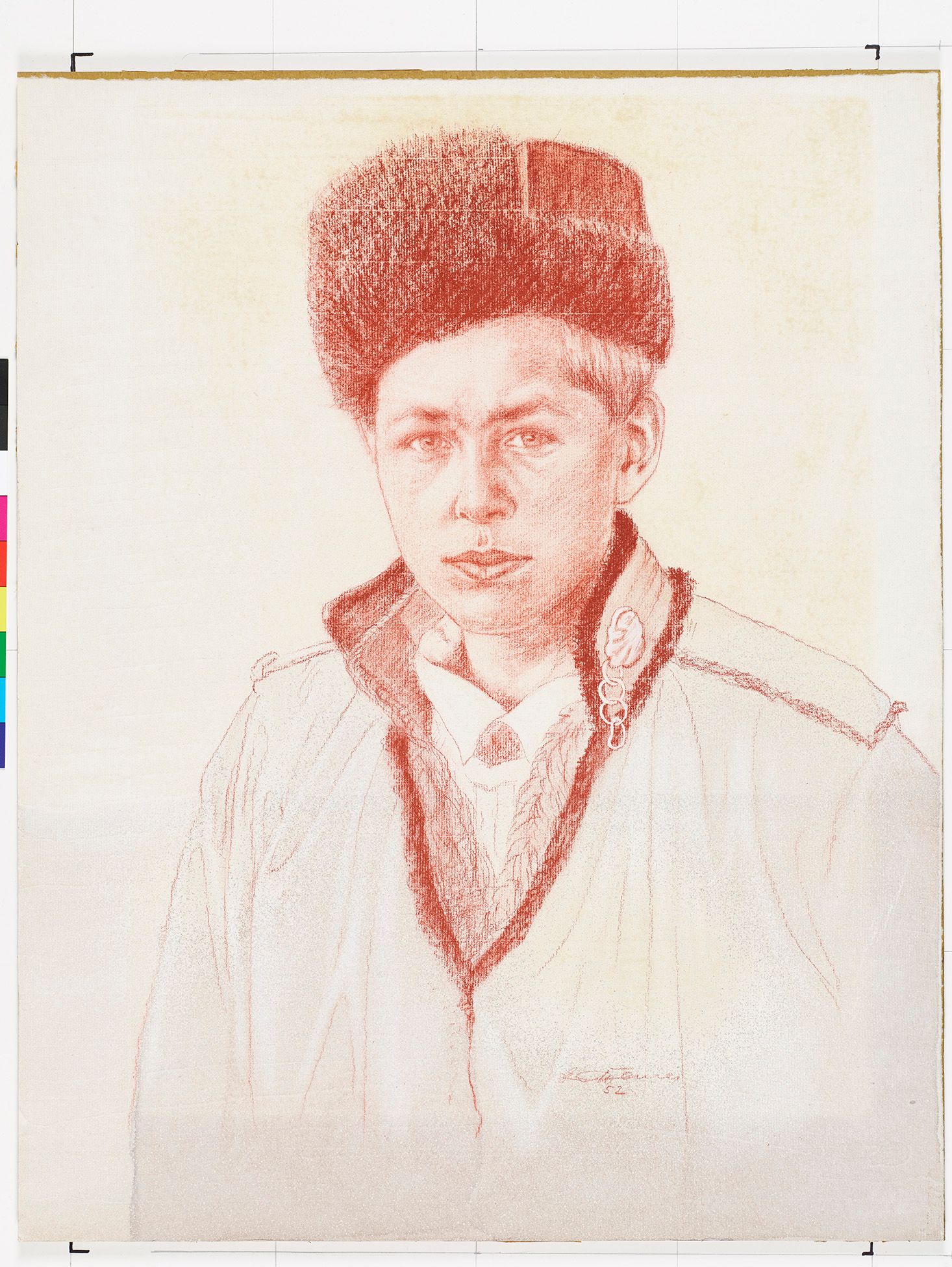 Zeichnung. Portrait eines Jungen mit einer Pelzmütze und einer Uniform mit hohem Kragen.