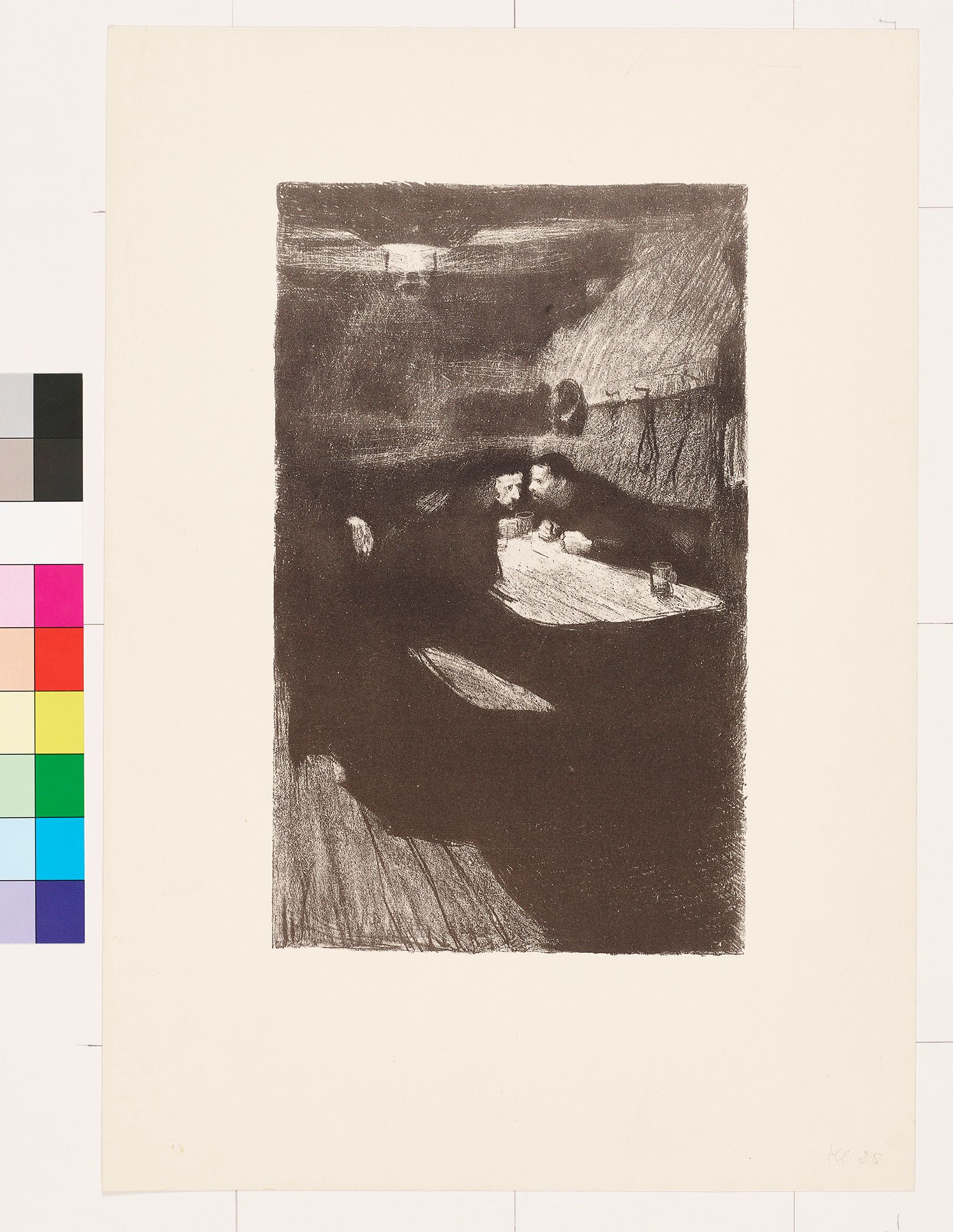 An einem Tisch in der Ecke einer düsteren Kneipe, von einer Öllampe notdürftig und rußig beleuchtet, stecken drei Männer im vertraulichen Gespräch die Köpfe zusammen. An Wandhaken über ihnen hängen ihre Mützen, auf dem Tisch stehen zwei Gläser.