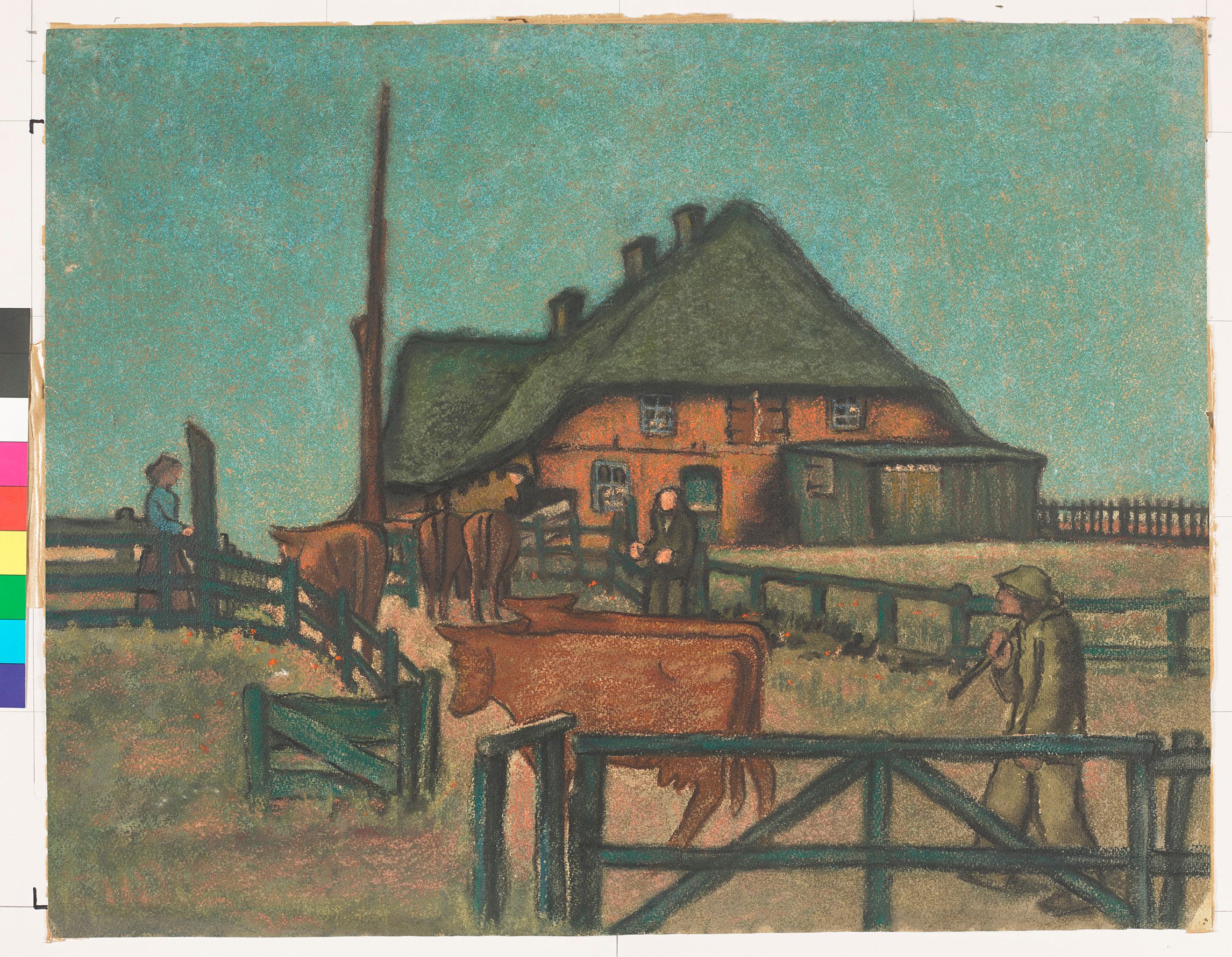 Im Vordergrund sind, zwischen geöffneten Zäunen, braune Rinder auf einem Weg zu einem Bauernhaus zu sehen. Eine Person treibt die Tiere vor sich her, während drei weitere Personen am Wegesrand stehen. Im Hintergrund ist ein größeres terracottafarbenes Bauernhaus mit dunklem Dach und drei Schornsteinen zu sehen.