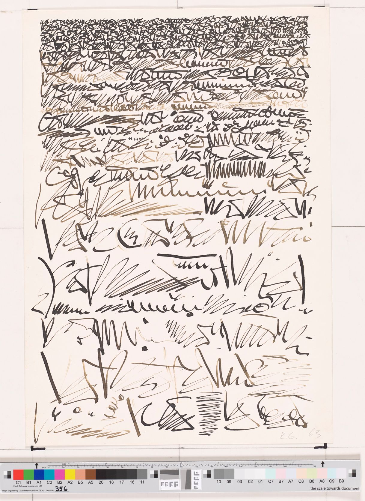 Abstraktes Bildmotiv. Waagrecht angeordnete unleserliche Schriften. Zum oberen Bildrand werden sie immer dichter. 