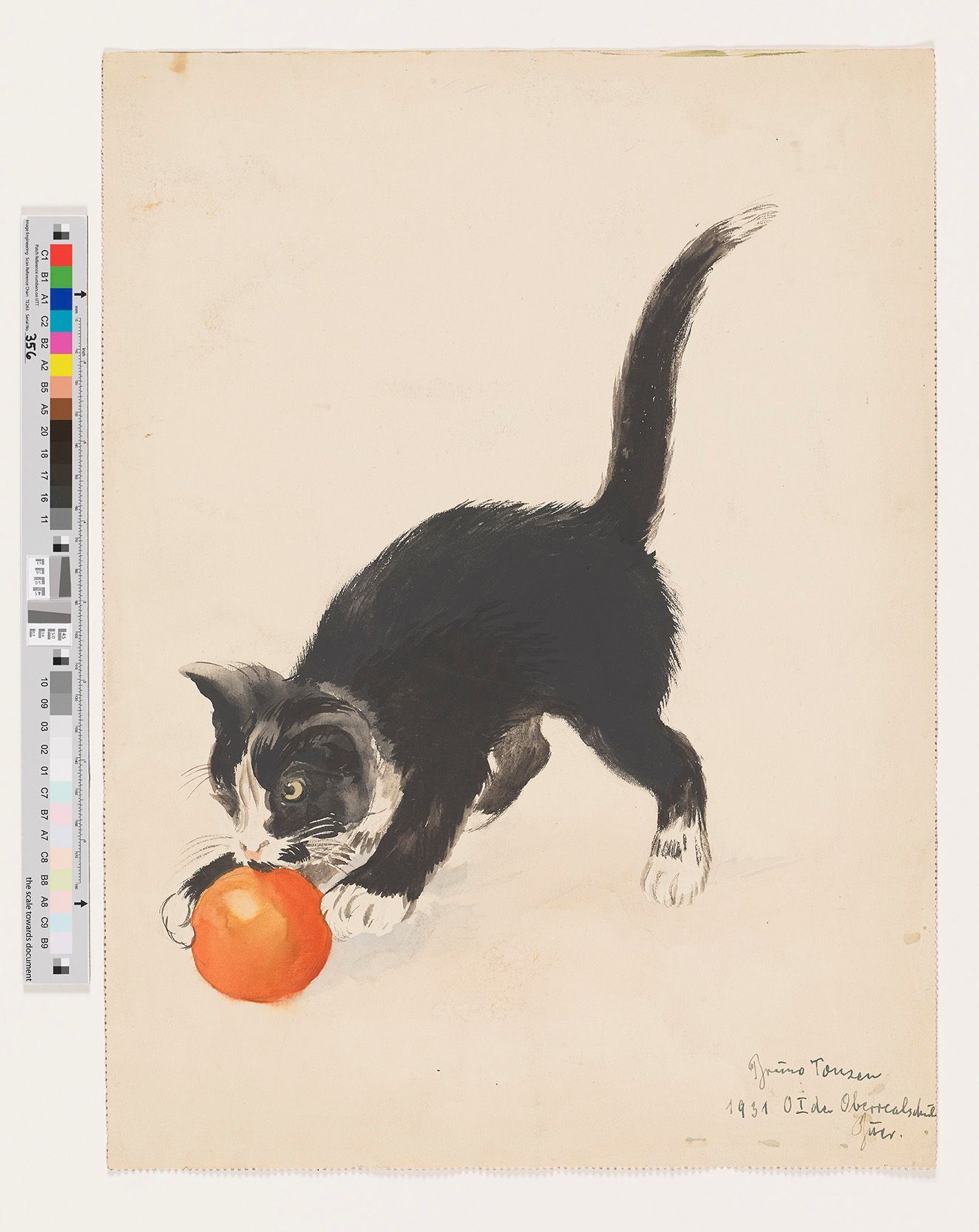 Aquarell. Eine kleine, schwarze Katze spielt mit einem orangenem Ball.