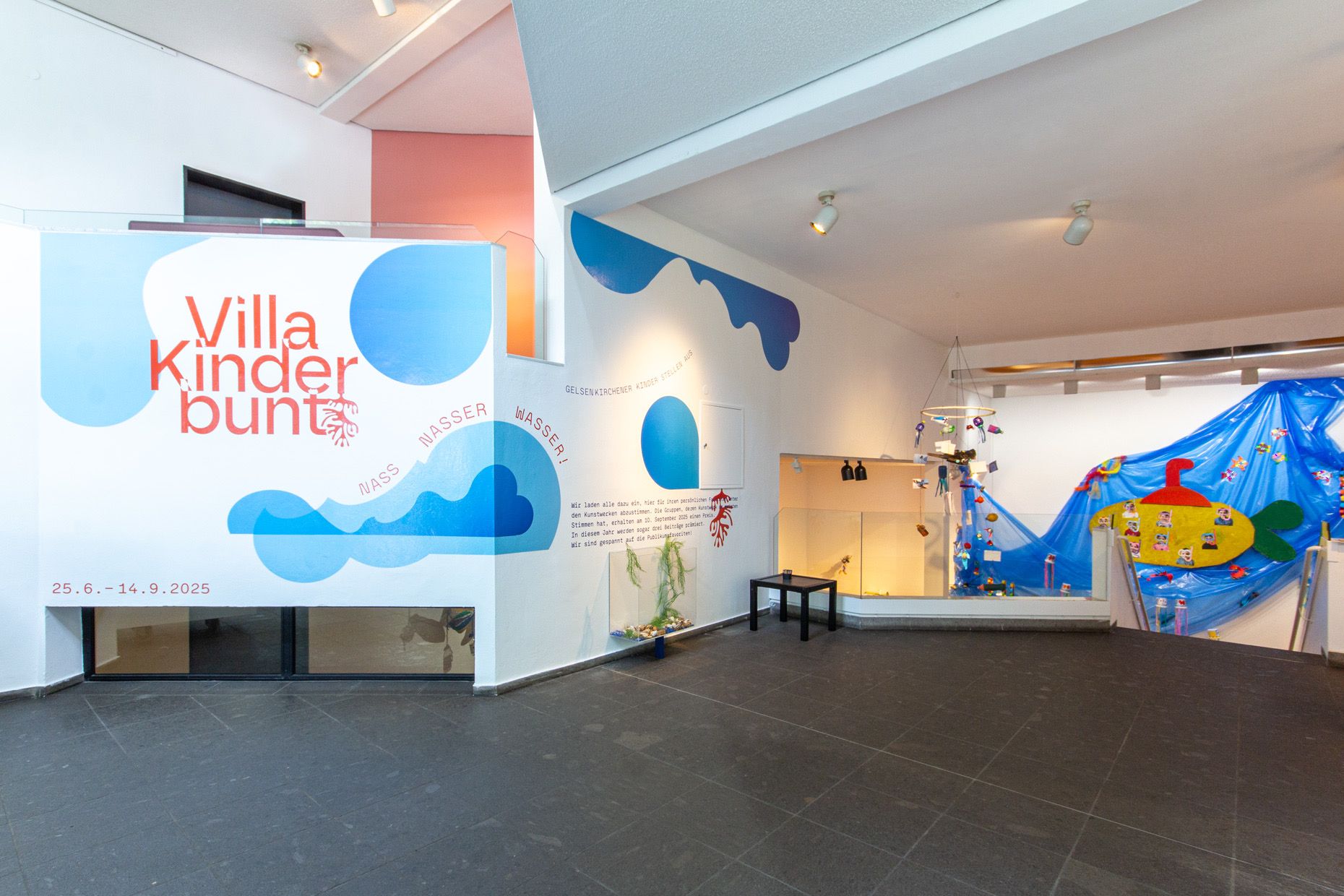 Villa Kinderbunt, Ausstellungsansicht: Kunstmuseum Gelsenkirchen 2025, Foto: Philipp Valenta