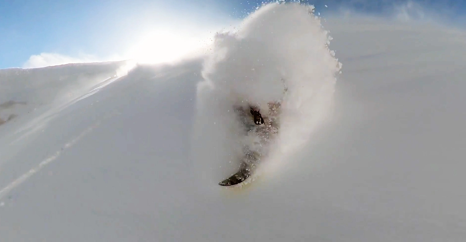 Snowboarder in the whiteroom at Grand Hirafu