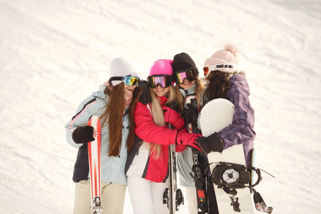 Best Japan Ski Resorts for Families: Teenagers