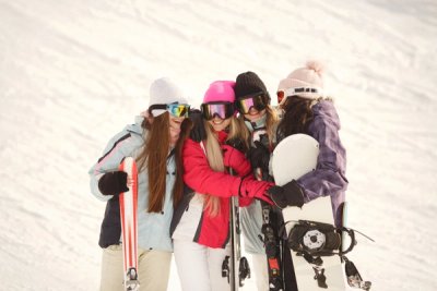Best Japan Ski Resorts for Families — Teenagers