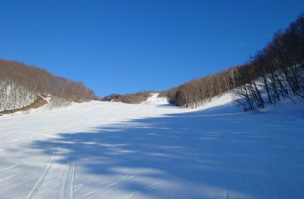 Kita Nikko Takahata piste run 