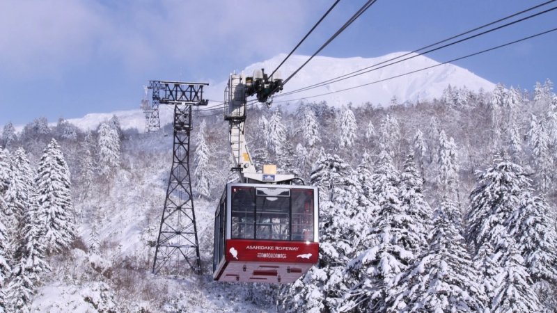 Asahidake ropeway on a bluebird day
