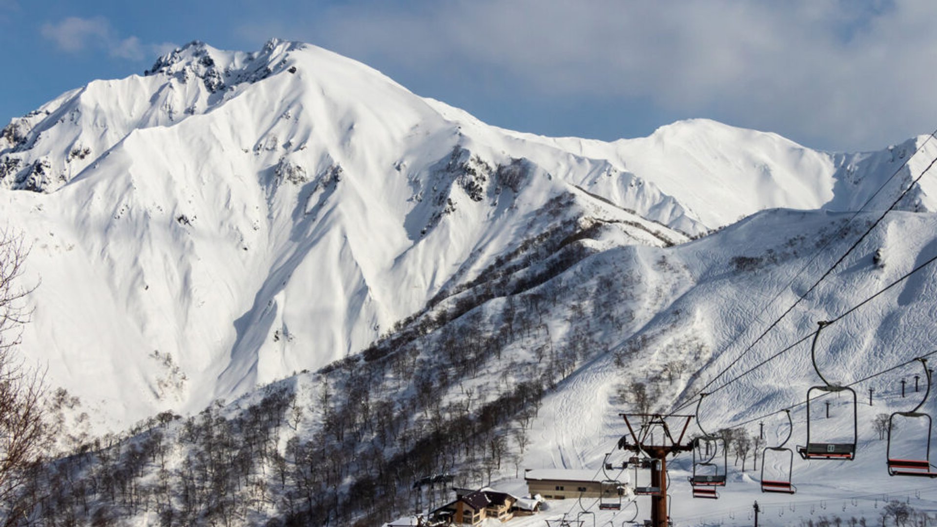 Impressive M Mountain with chairlifts